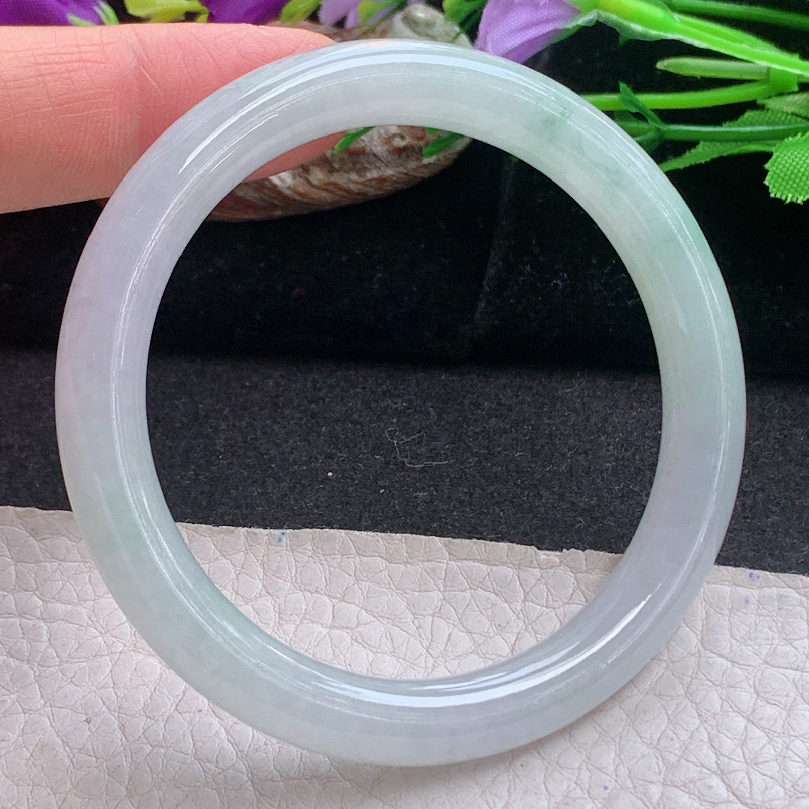 n实拍54.5*8.2美人镯 天然缅甸翡翠a货手镯飘花水润圆条玉镯子