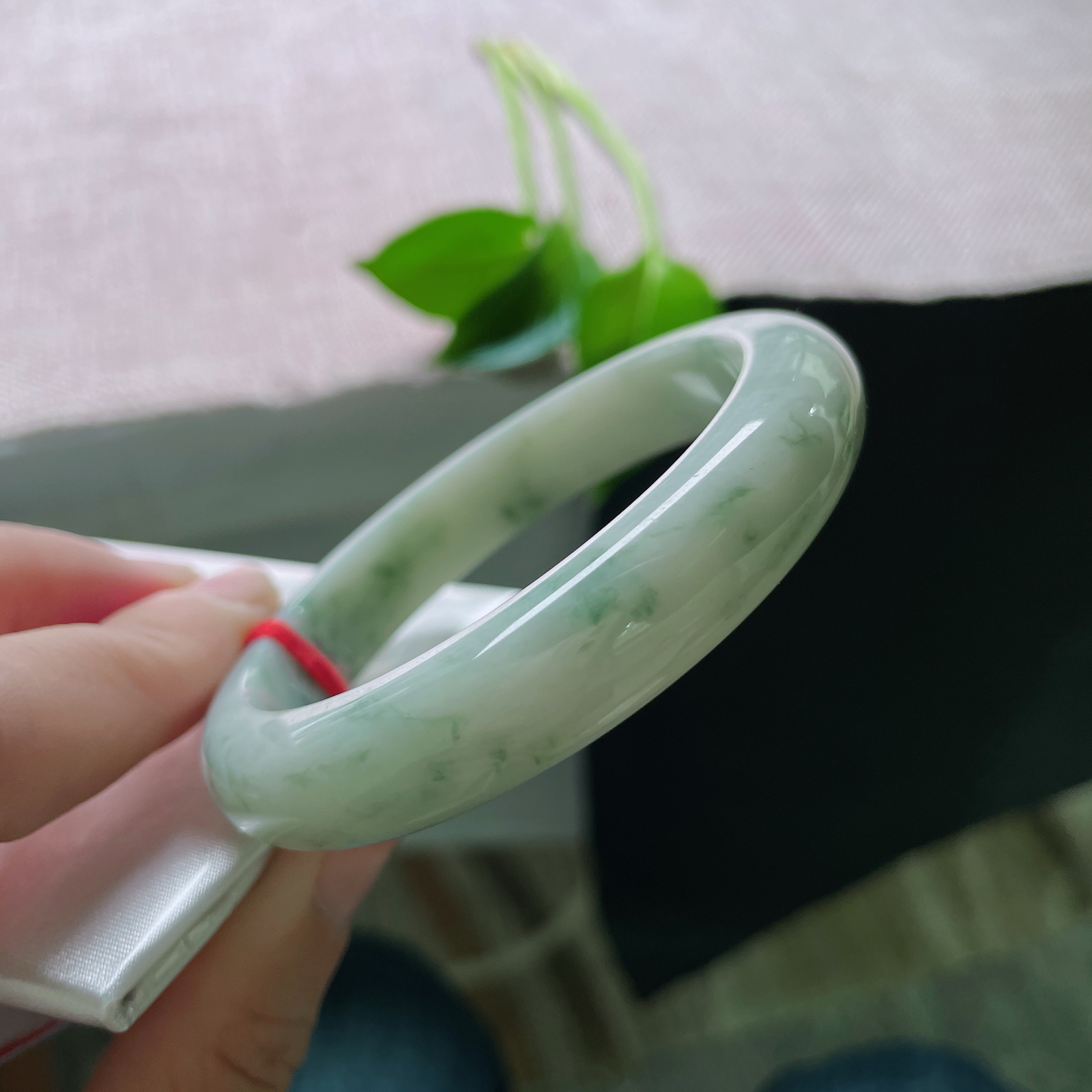 55.8/11.9/8.2飘花正圈，水润细腻，优雅大方，棉线..