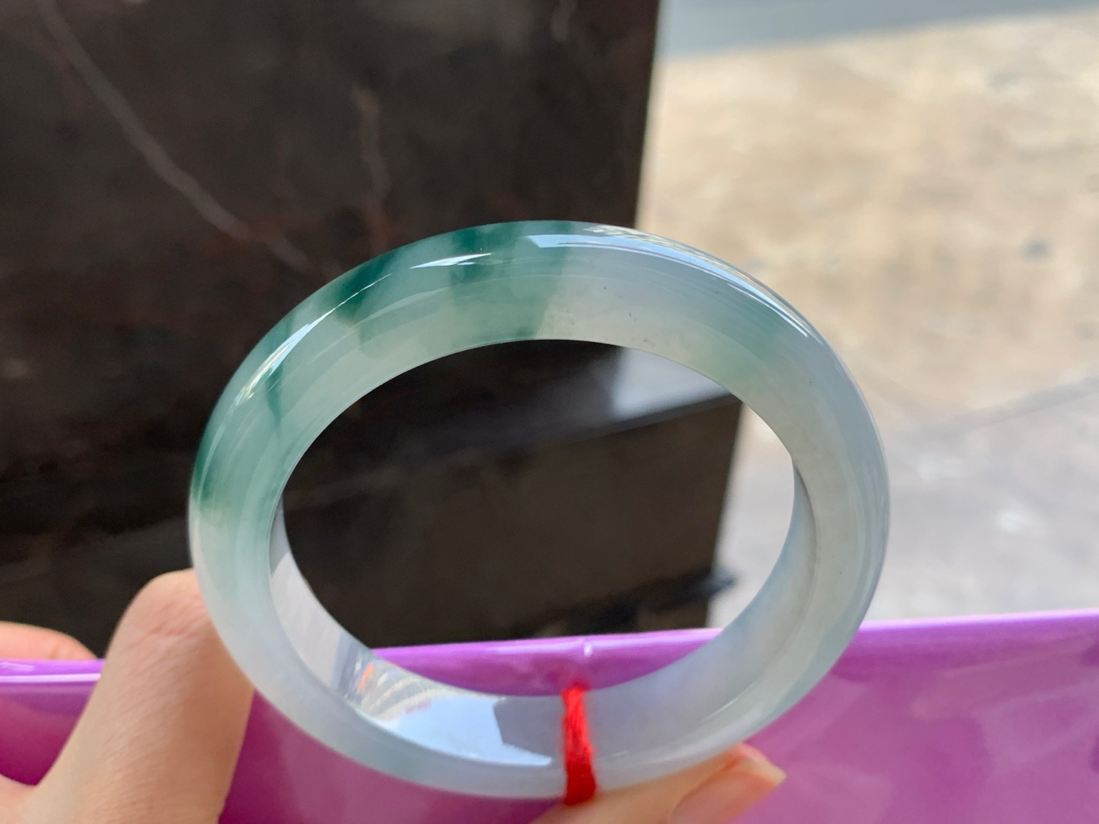 58.5-12.4-9.5

蓝花手镯^_^飘花灵韵