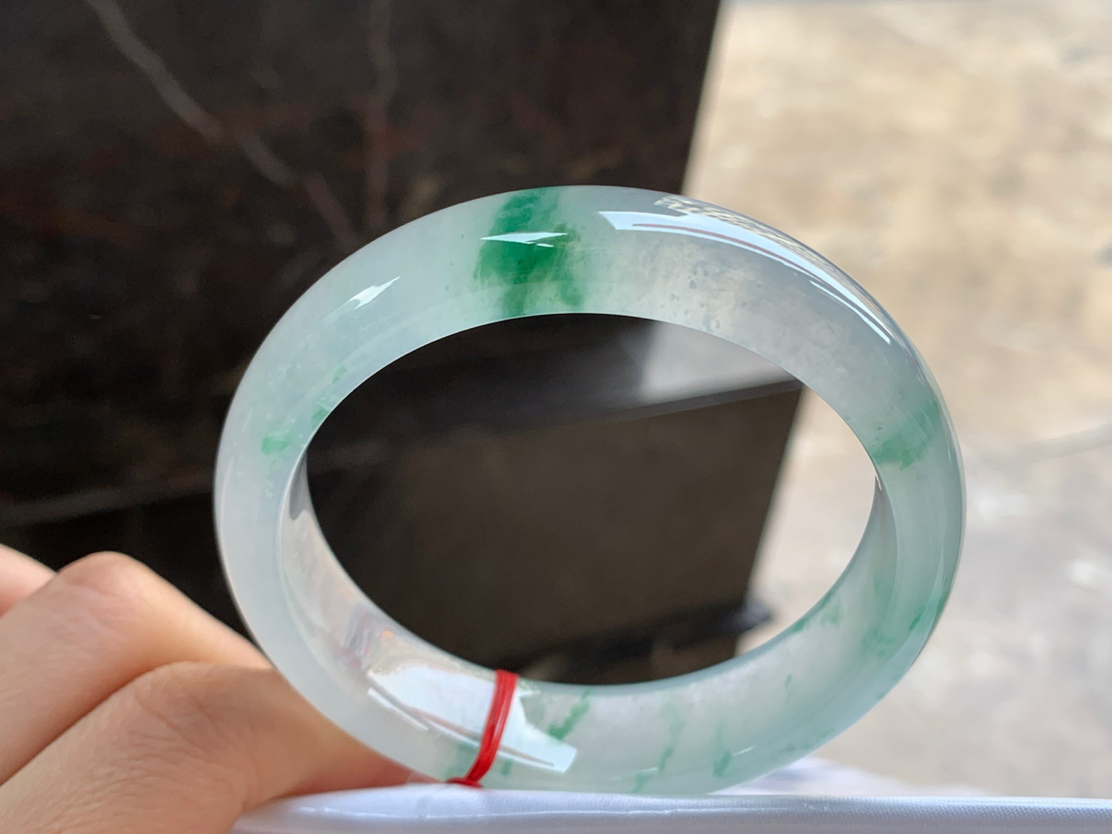 57-14.7-7.8

高冰绿花手镯^_^种水好