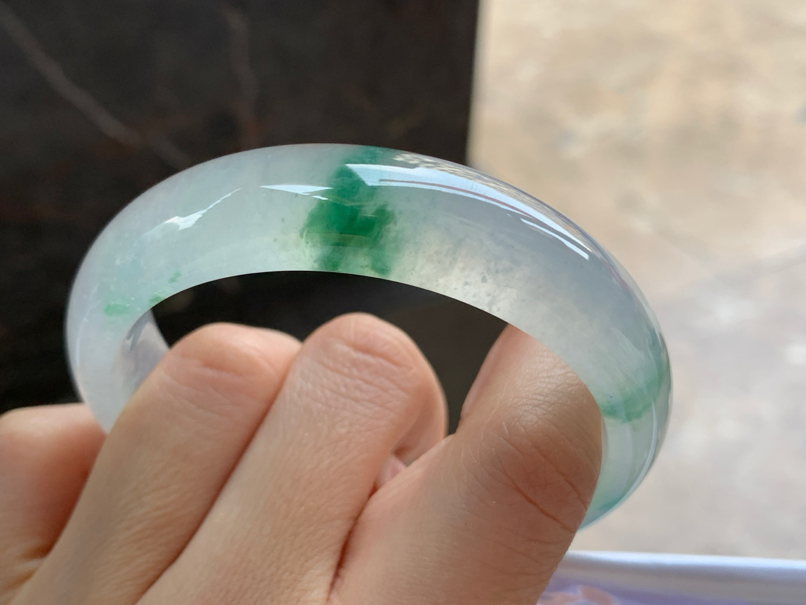 57-14.7-7.8

高冰绿花手镯^_^种水好