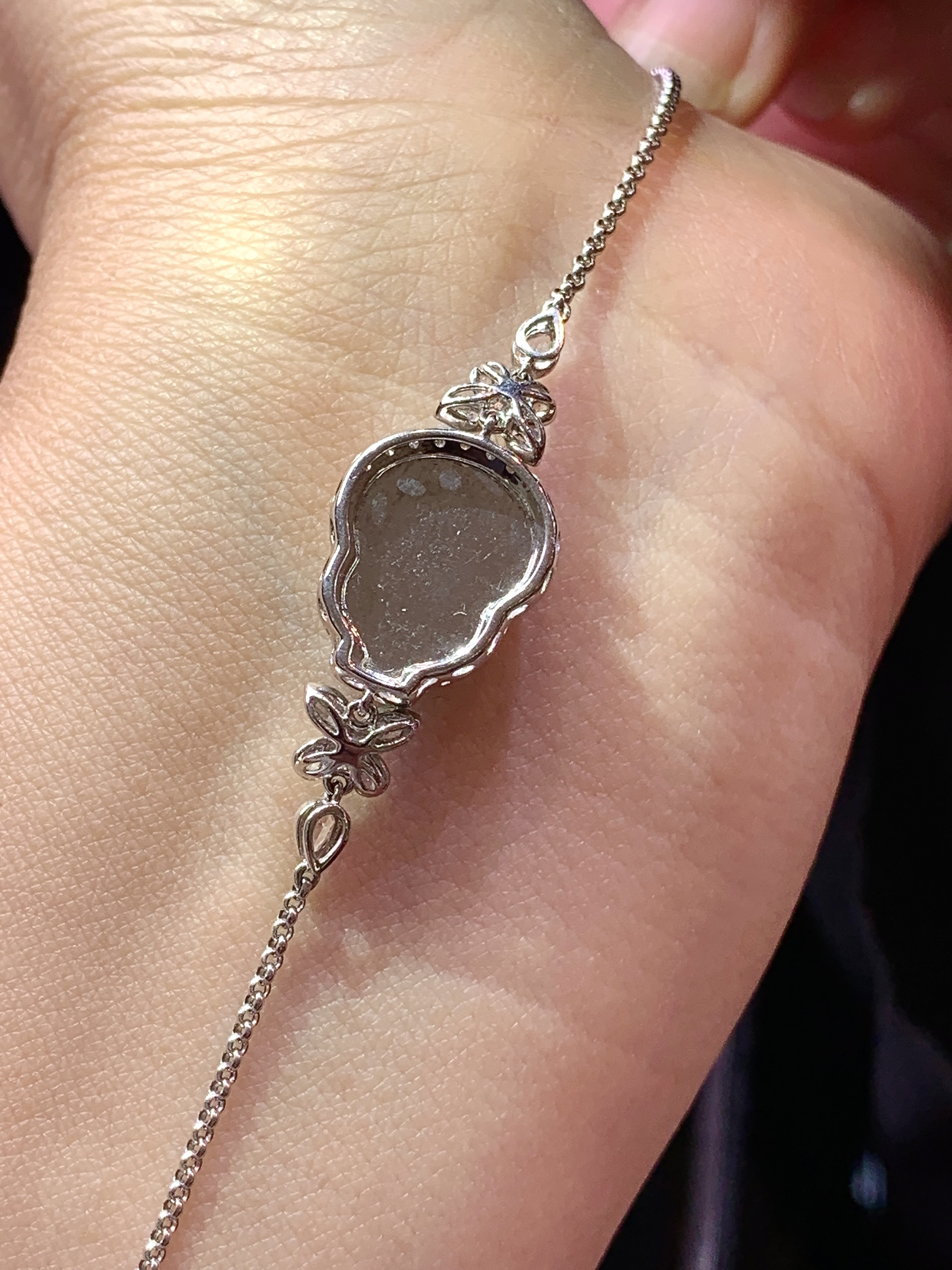 18k金钻镶嵌满绿葫芦手链 玉质细腻 色泽艳丽清新 水润亮眼 整体尺寸160*12.3*5.5c1