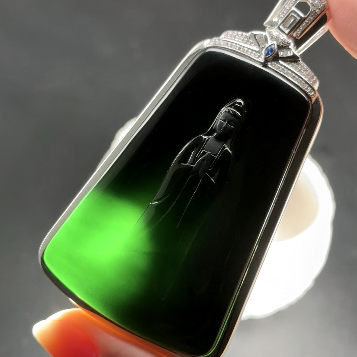 墨翠观音 黑度好 打灯满绿 尺寸75.5