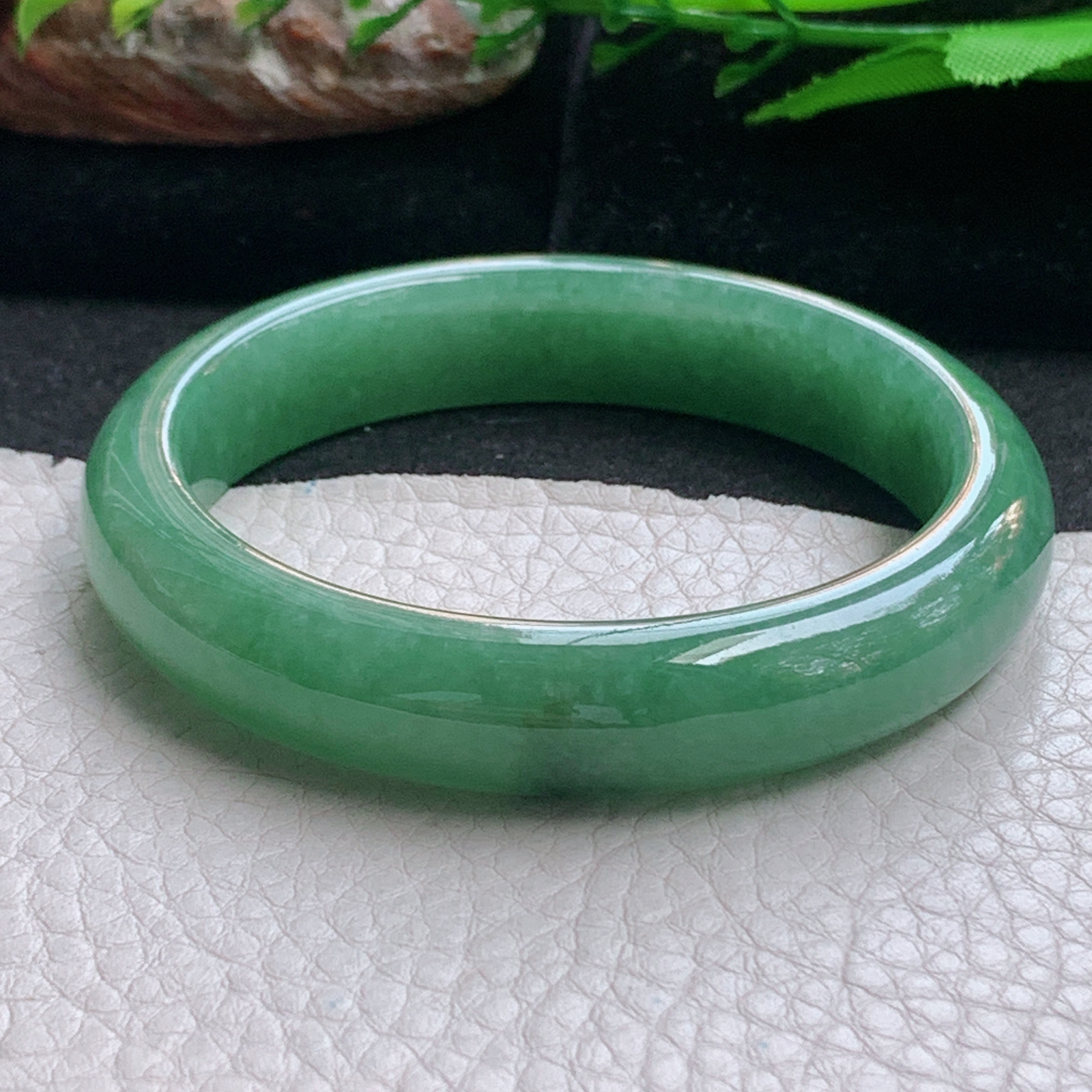 n实拍55*12*7.7平安镯 天然缅甸翡翠a货手镯满绿水润正圈玉镯子