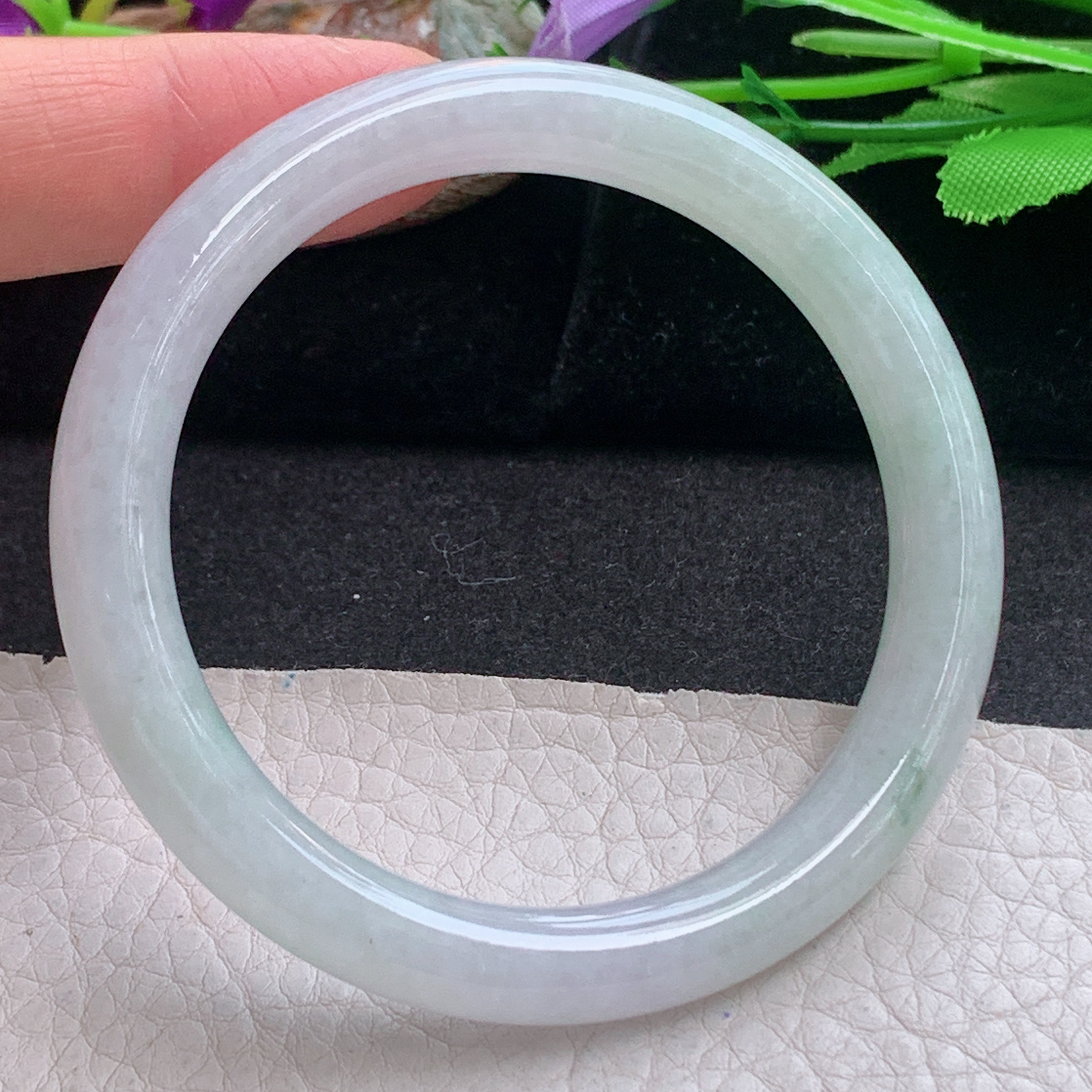 n实拍54.5*8.2美人镯 天然缅甸翡翠a货手镯飘花水润圆条玉镯子