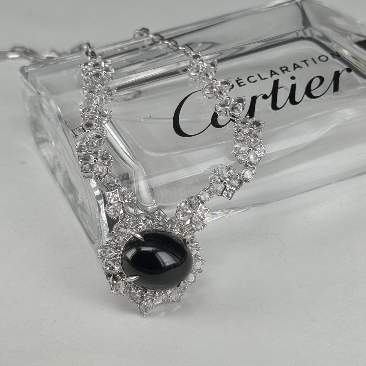 精品18k墨翠蛋面锁骨链 种好色正 重金豪镶 打灯通透 油性十足 尺寸15