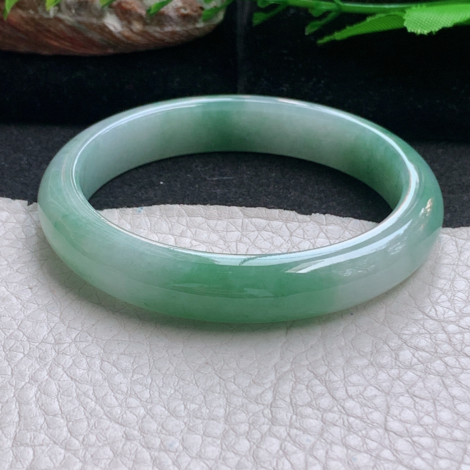 n实拍55*11*7.6平安镯 天然缅甸翡翠a货手镯飘花清秀正圈玉镯子