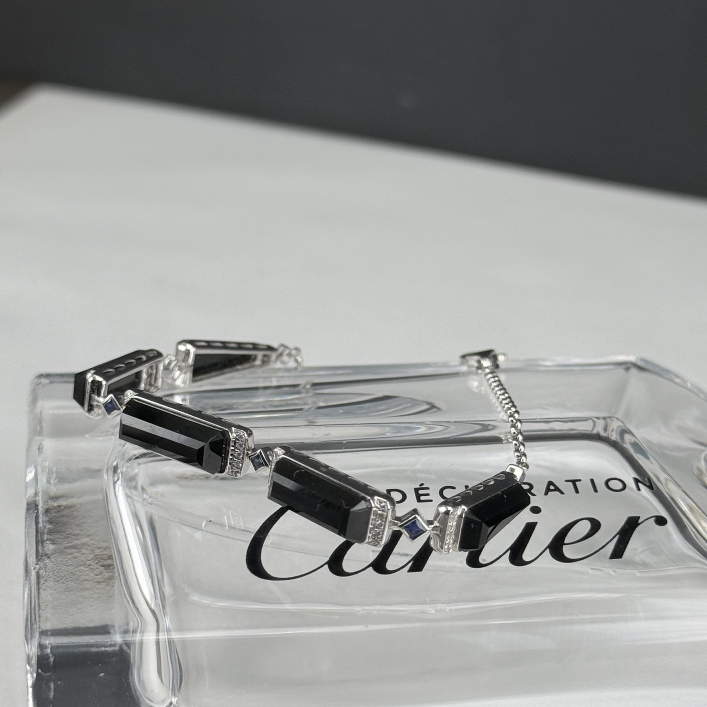 精品18k墨翠手链 种好色正 黑度极好 打灯通透 油性十足  尺寸13.5