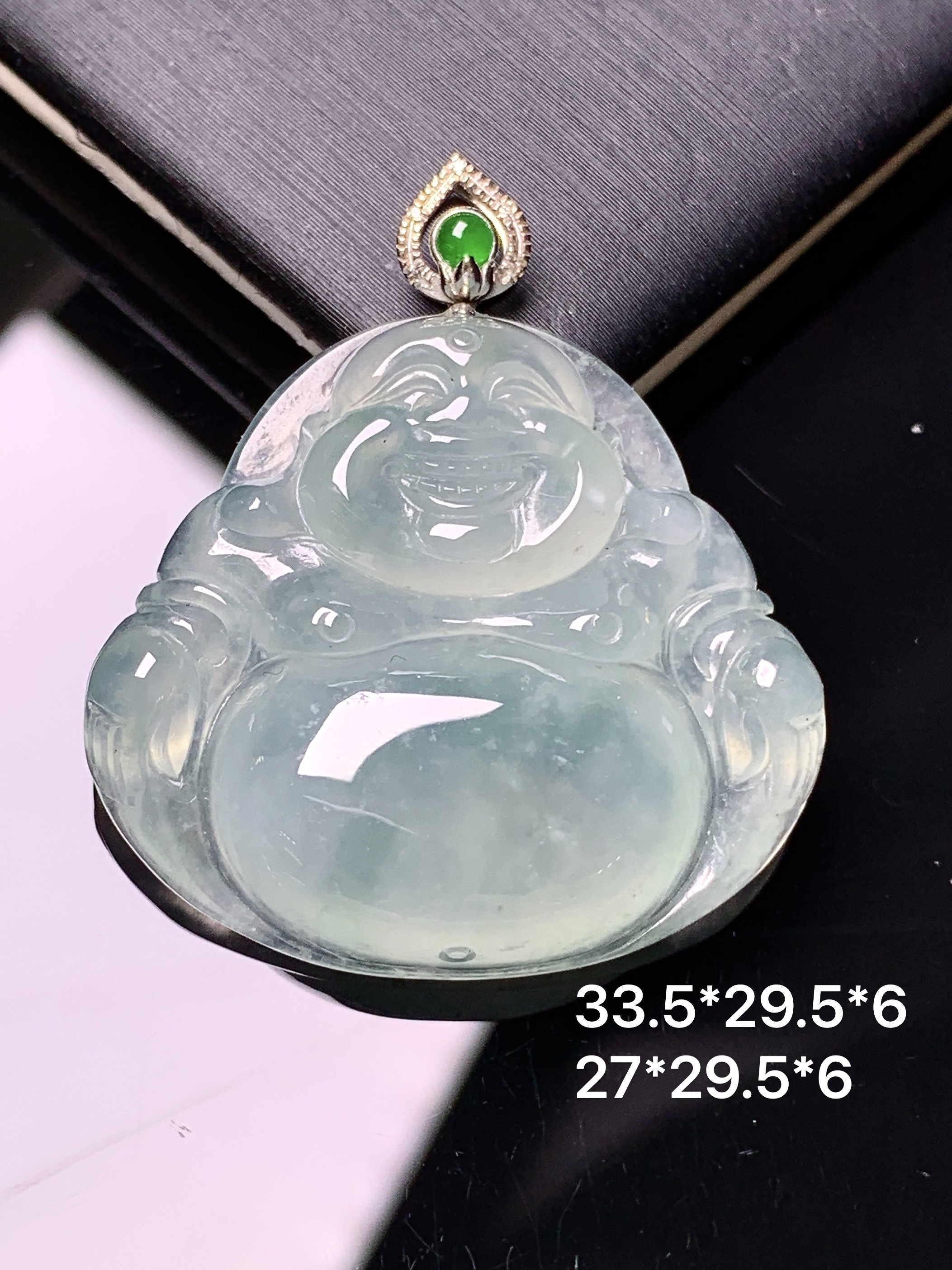 18k金镶嵌冰种佛公吊坠 玉质细腻 色泽艳丽清新 水润亮眼 整体尺寸33.5*29.5*6e1