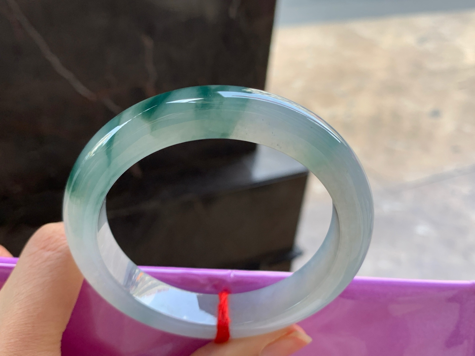 58.5-12.4-9.5

蓝花手镯^_^飘花灵韵