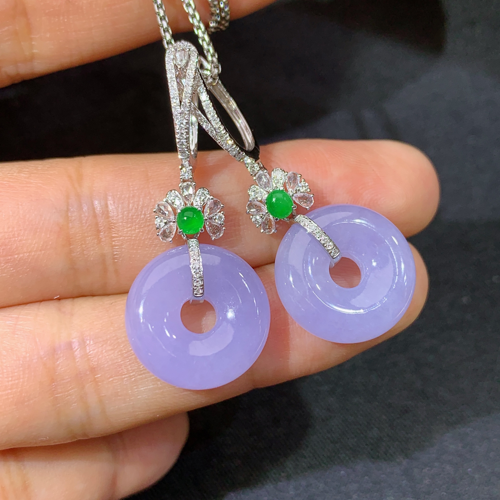 冰紫罗兰甜甜圈耳坠，18k金镶嵌，温润细腻，颜色鲜艳，Cj 尺寸15.4*5