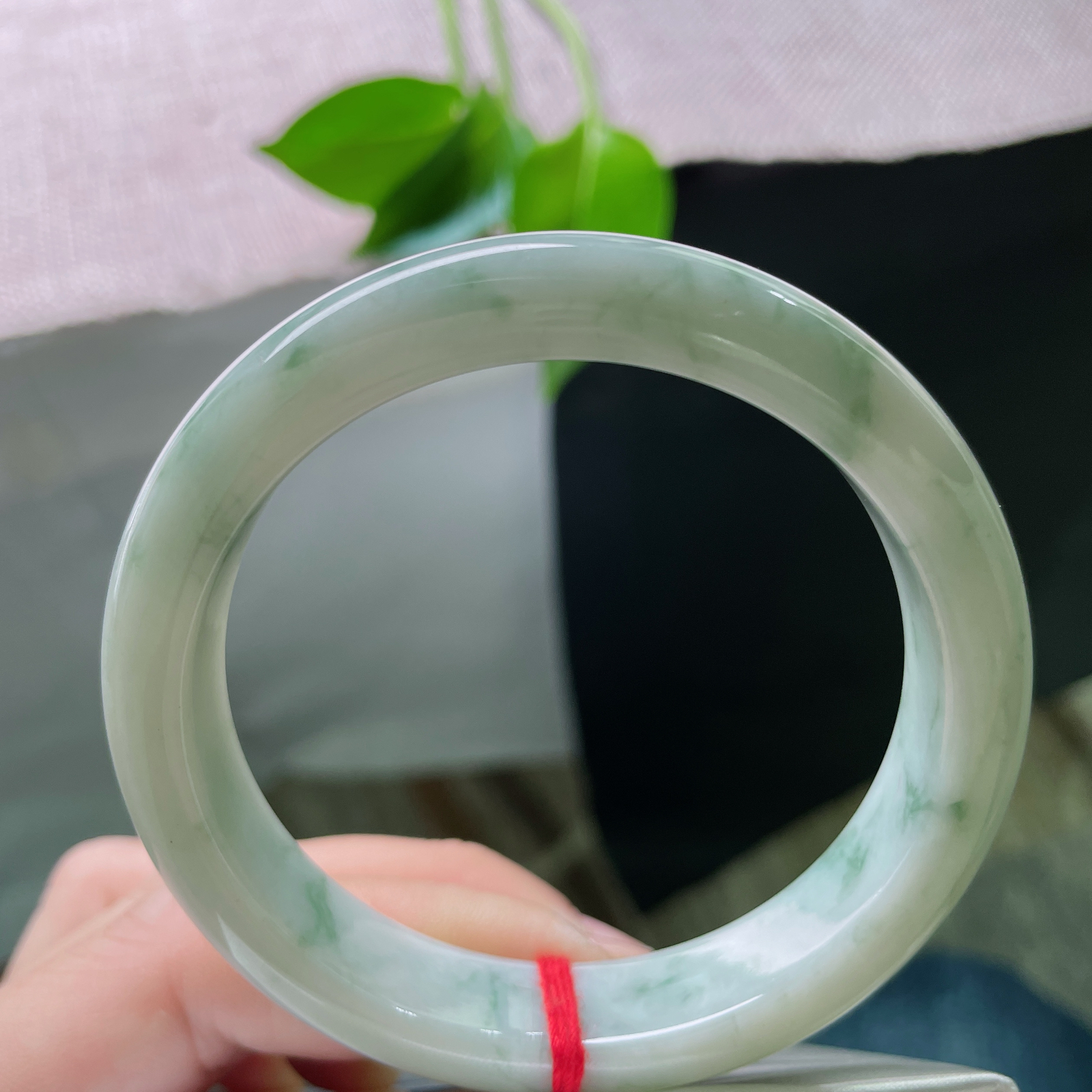 55.8/11.9/8.2飘花正圈，水润细腻，优雅大方，棉线..