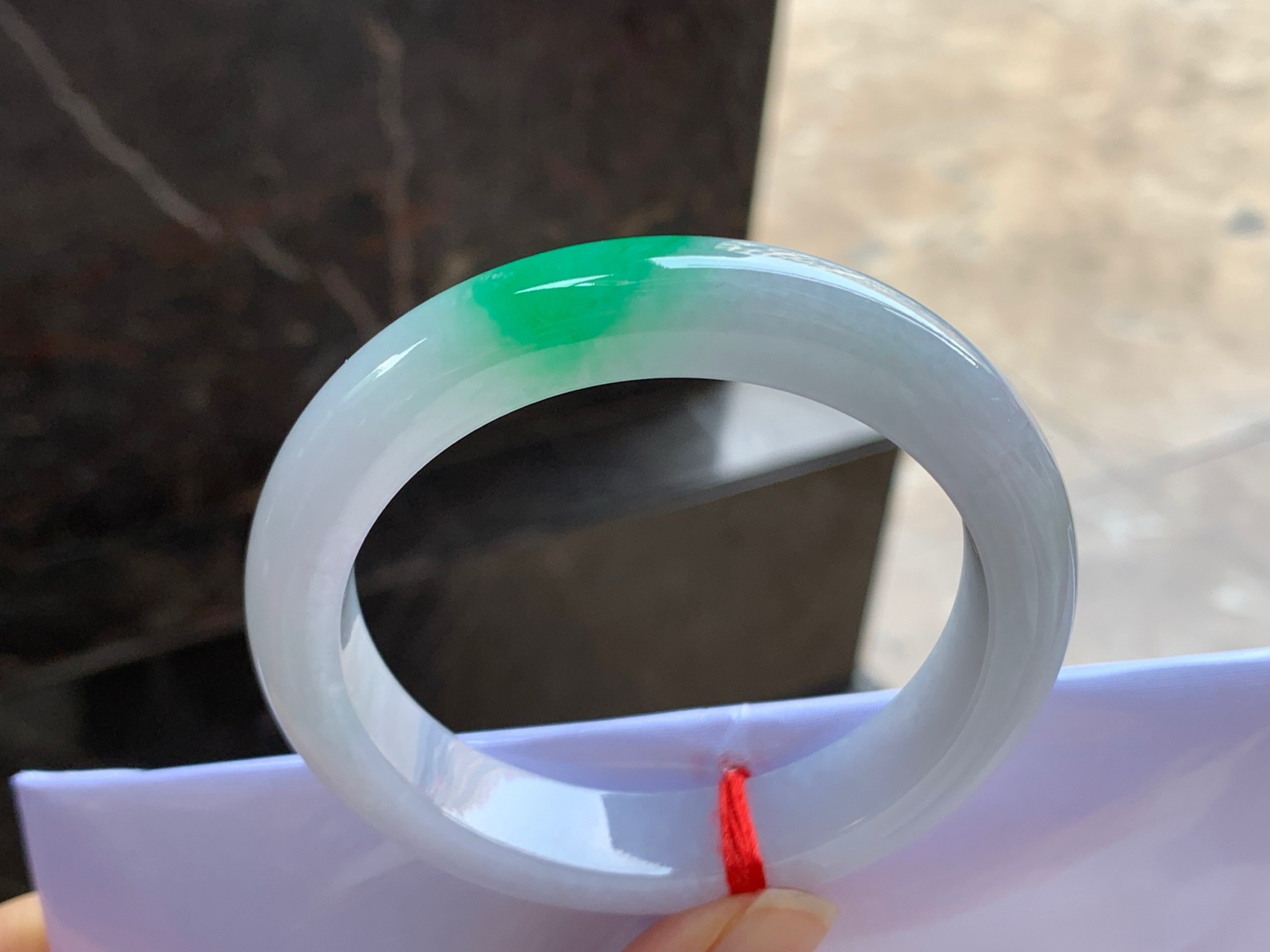 57-12.5-9

带色手镯^_^玉质温润 颜色鲜艳