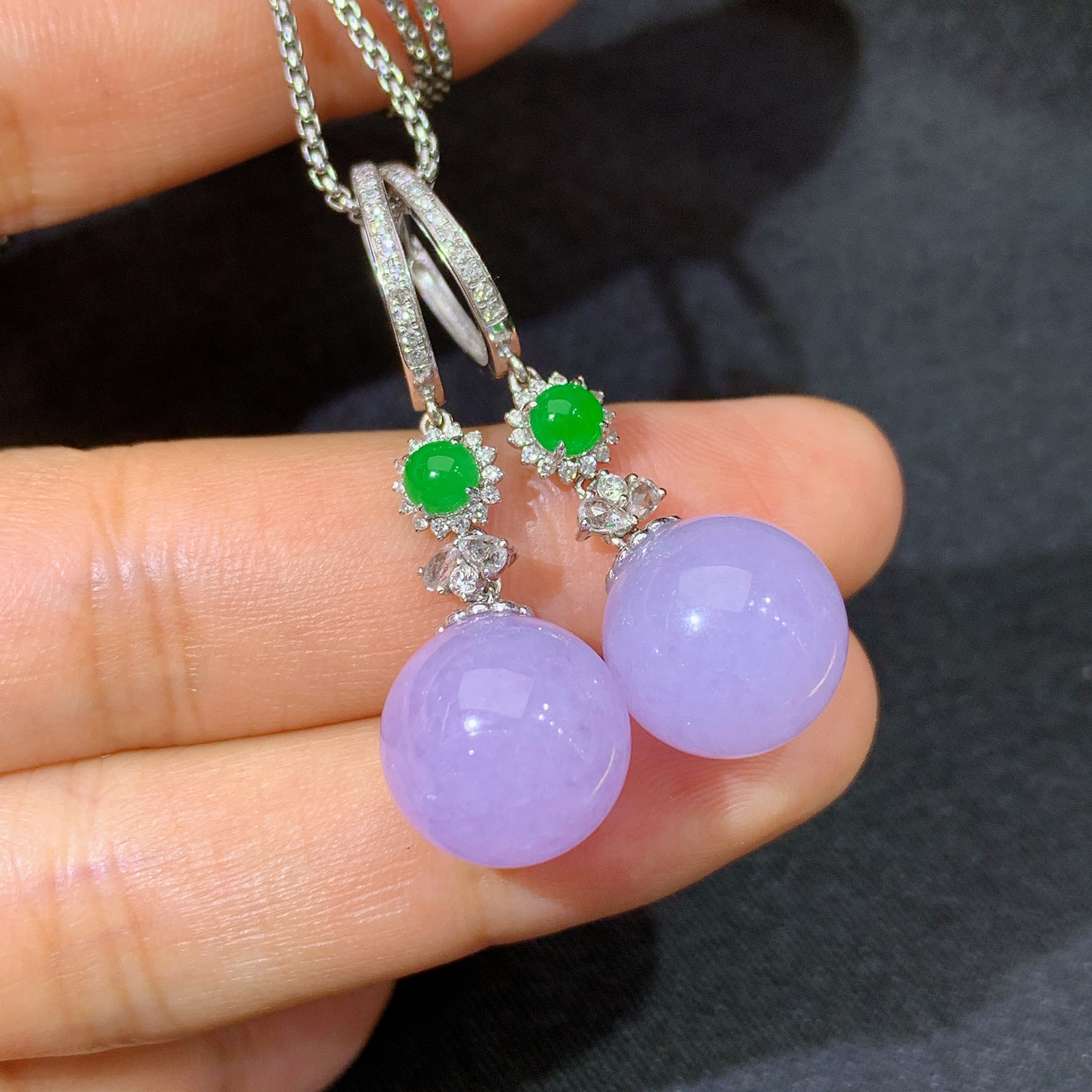 紫罗兰圆珠耳坠，18k金镶嵌，温润细腻，颜色鲜艳，Cj 尺寸12.1