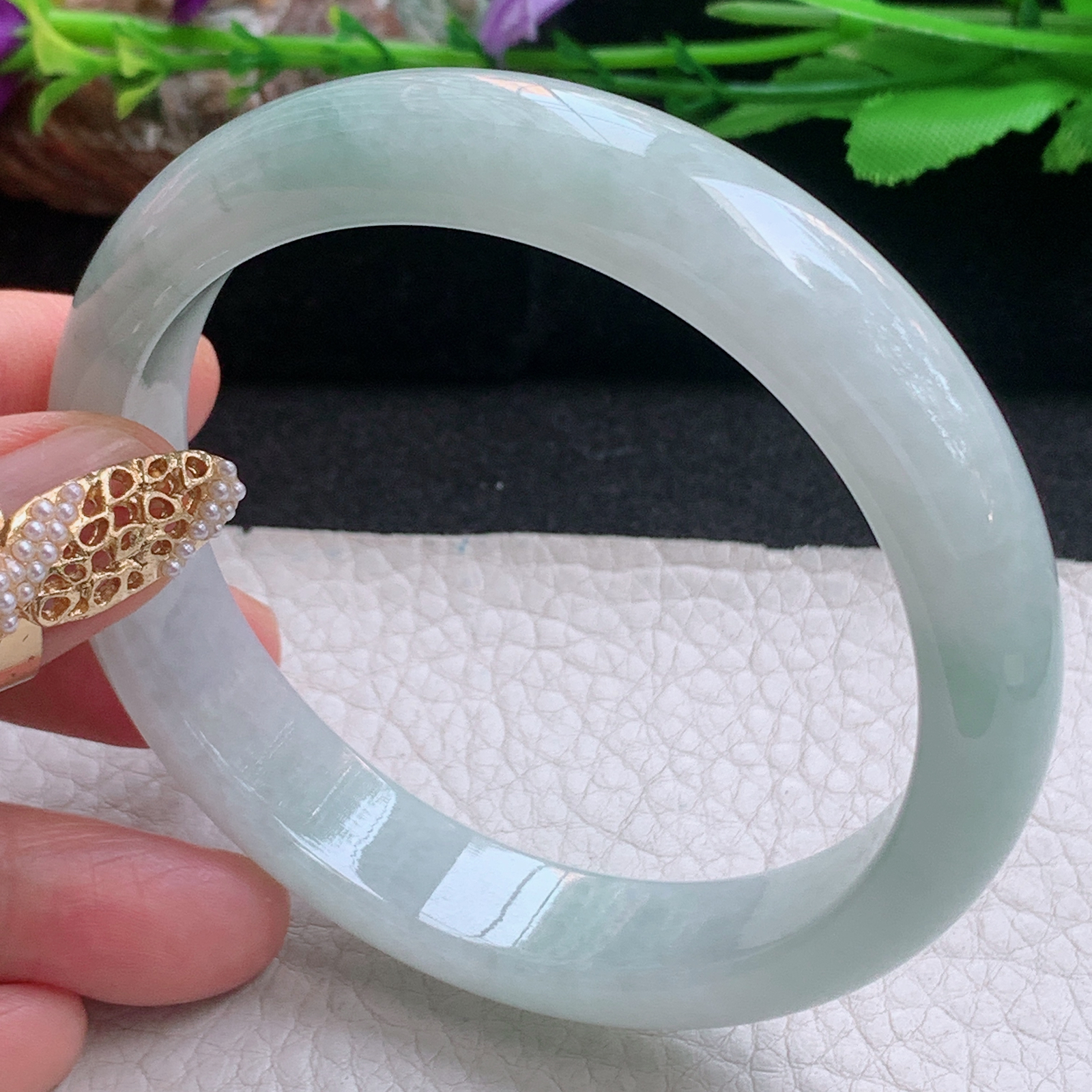 nc大圈口61.8*13.3*8平安镯 天然缅甸翡翠a货手镯浅绿水润正圈玉镯子