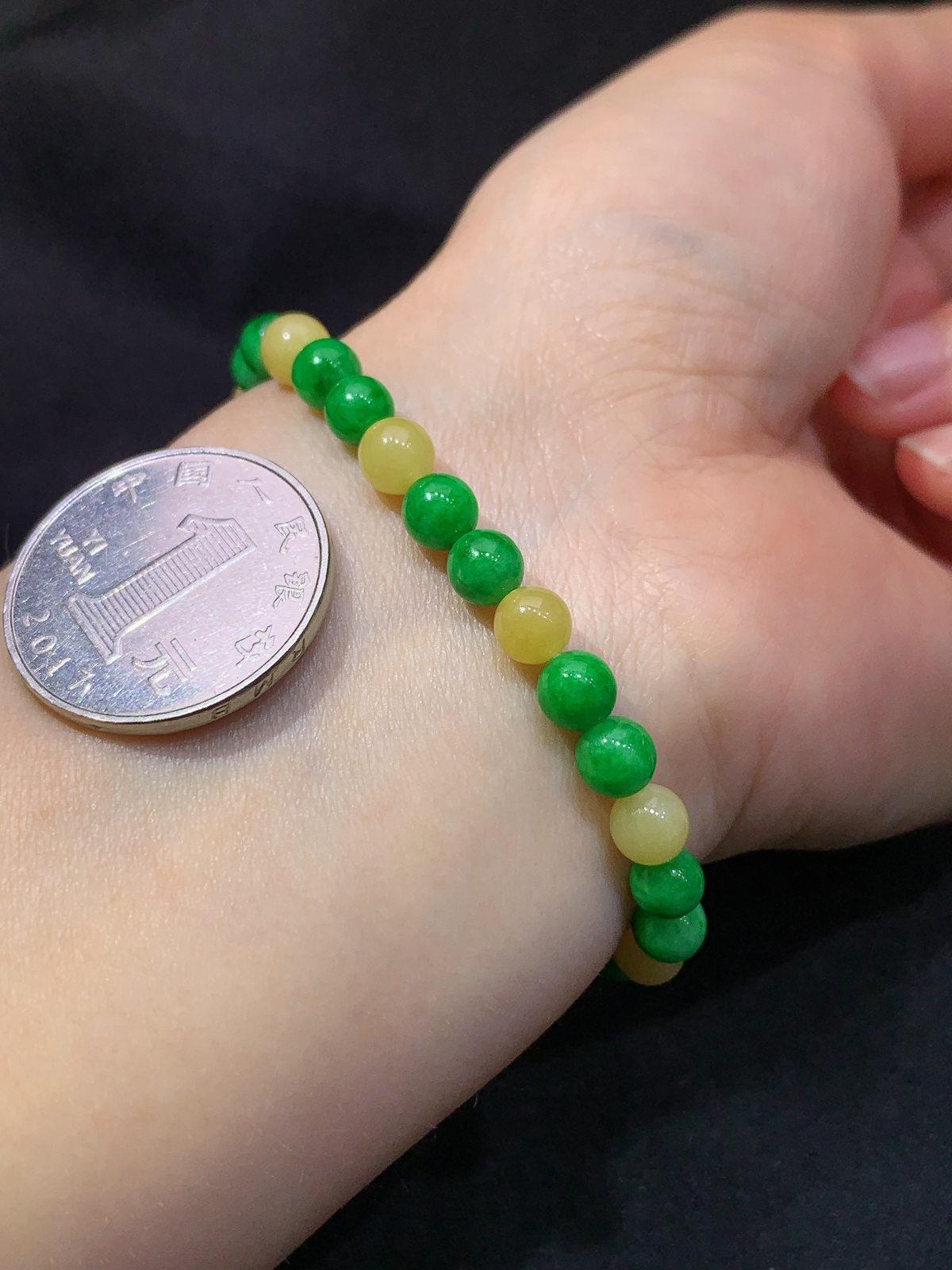 黄阳绿圆珠手串，手链，冰润鲜艳，玉质细腻，种水足，Xc 尺寸5.7