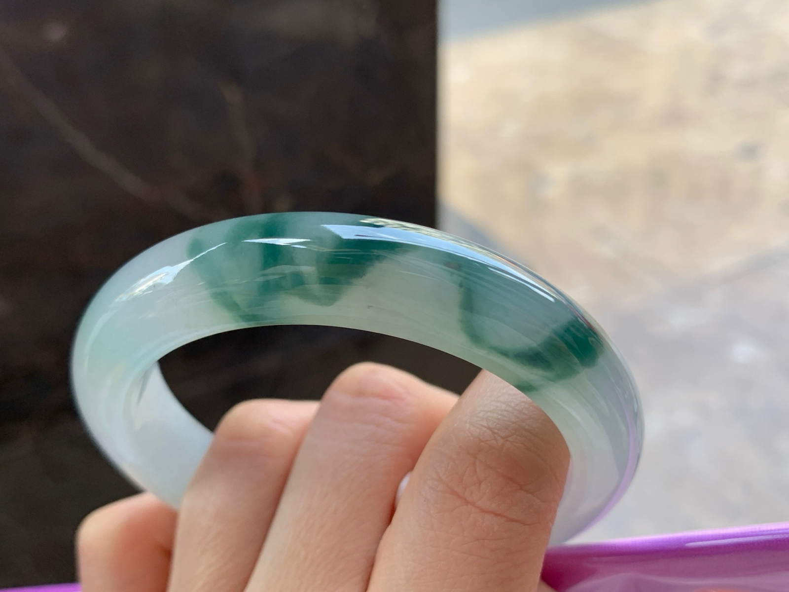 58.5-12.4-9.5

蓝花手镯^_^飘花灵韵