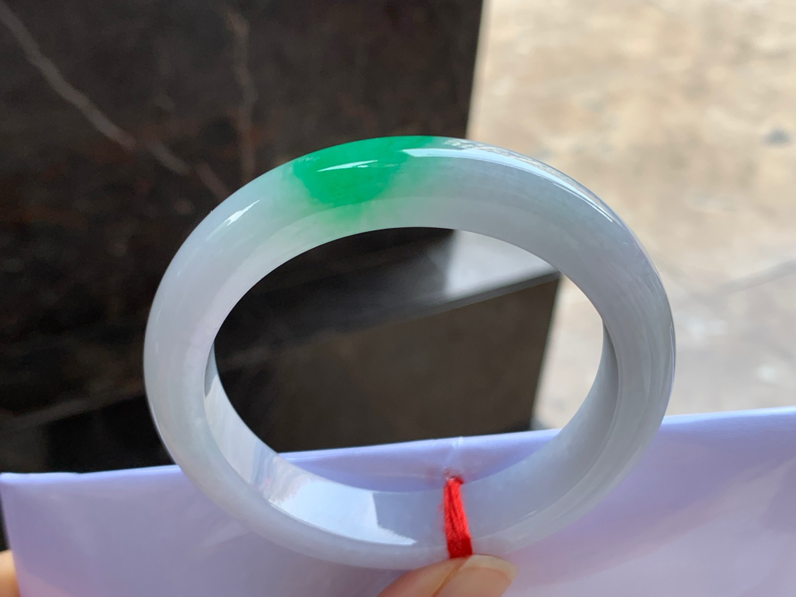 57-12.5-9

带色手镯^_^玉质温润 颜色鲜艳