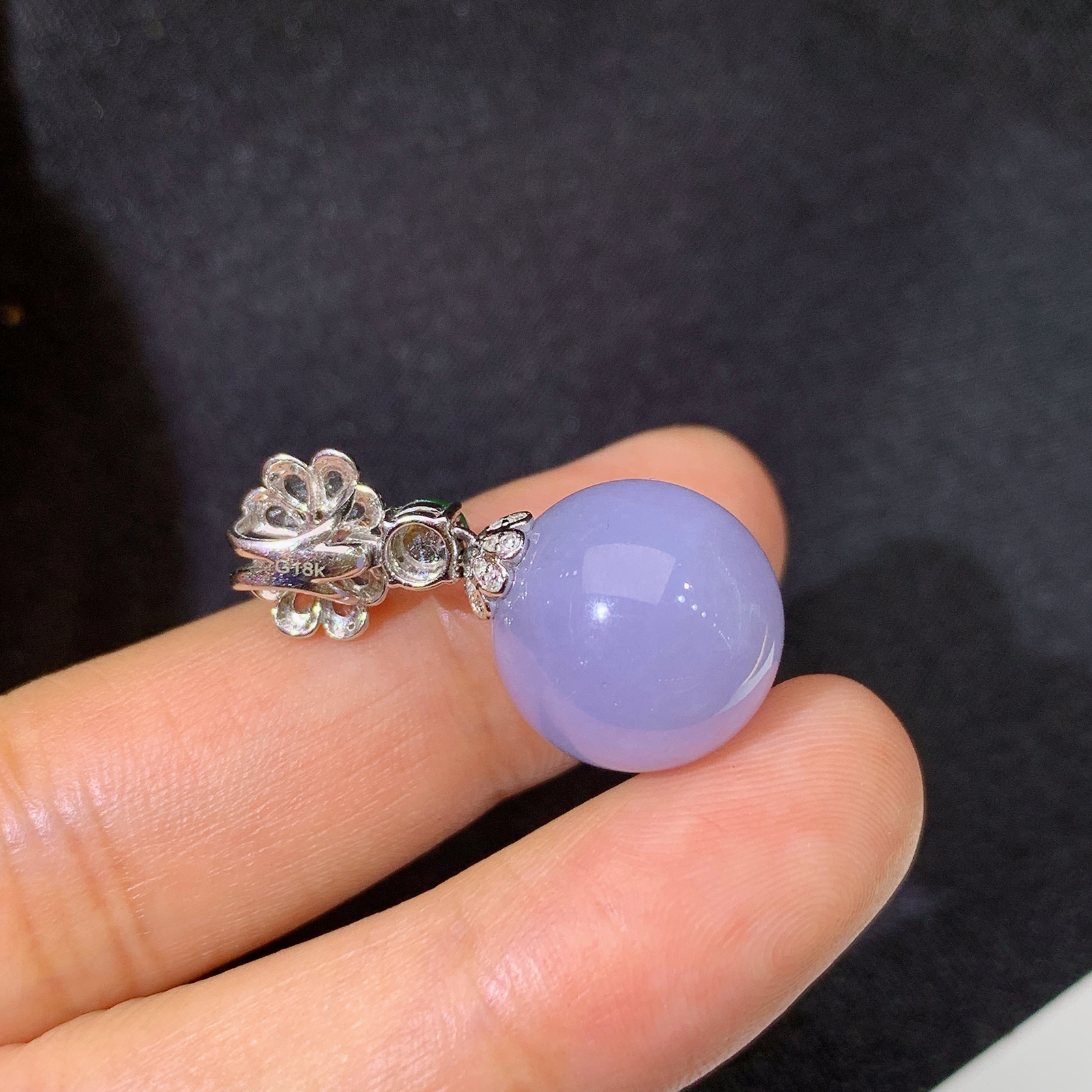 紫罗兰圆珠吊坠，18k金镶嵌，温润细腻，颜色鲜艳，Cj  尺寸26.9*13.4