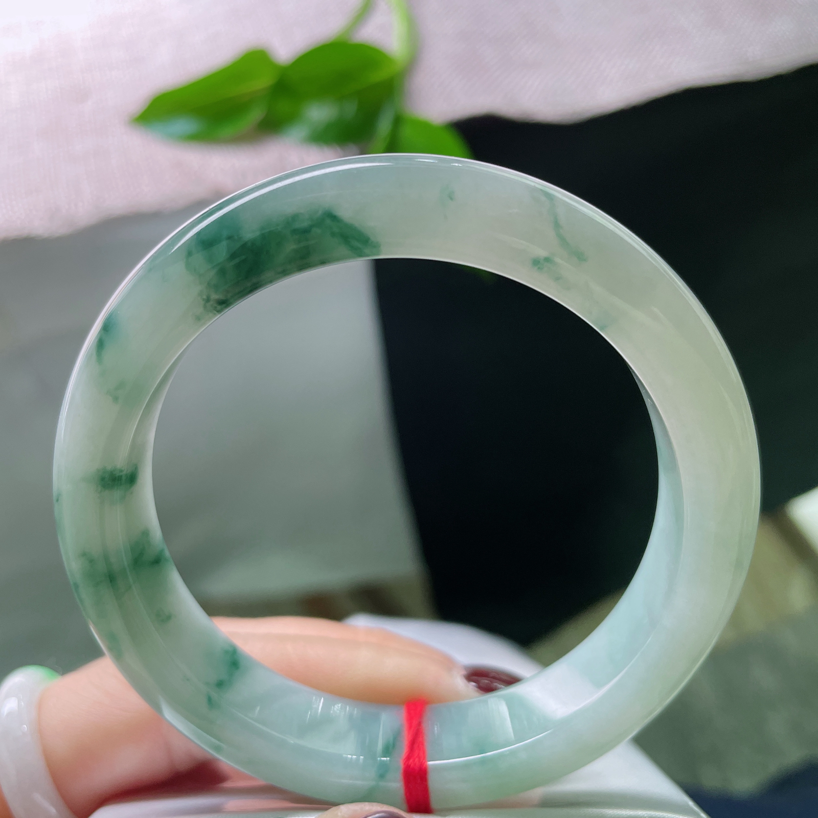 57.3/12/9，飘花正圈，水润，细腻，人面不知何处去，桃花依旧笑春风..