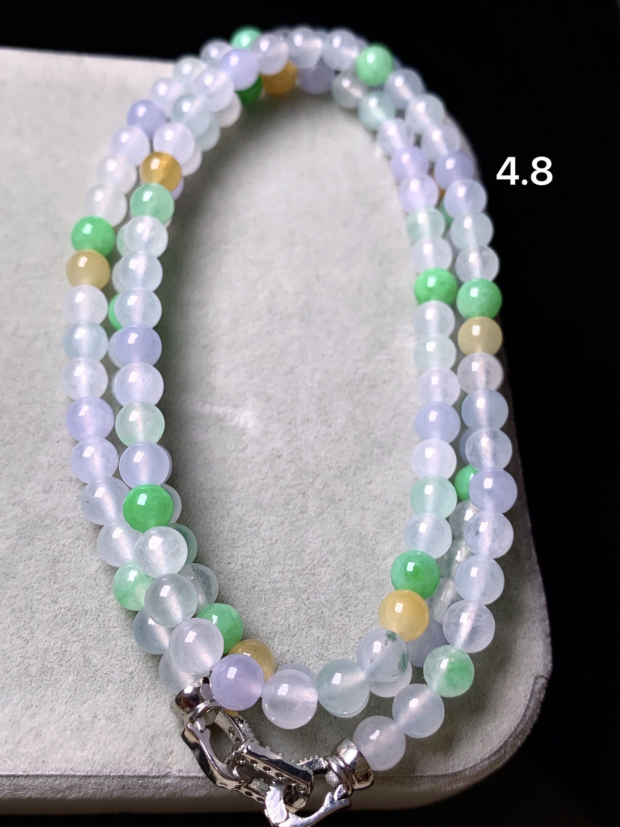 冰黄绿圆珠项链 玉质细腻 色泽艳丽清新 水润亮眼 整体尺寸4.8b7