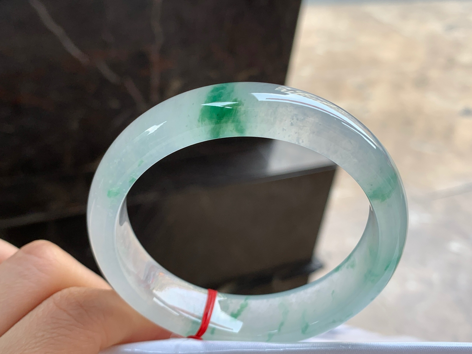 57-14.7-7.8

高冰绿花手镯^_^种水好