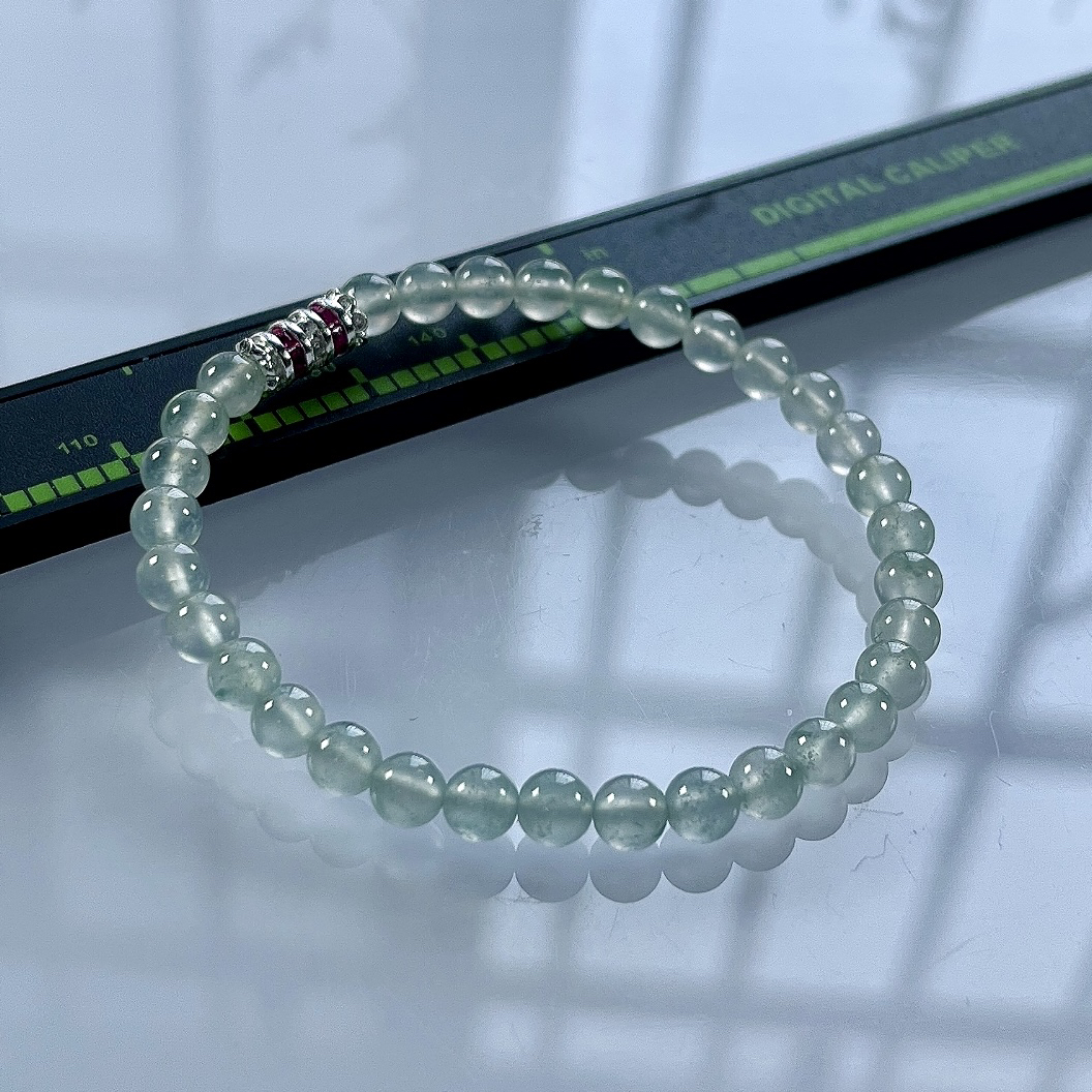 缅甸天然翡翠A货，卡5高冰种起光小圆珠手串手链，尺寸：5mm/32颗，长度165mm，重量：8.00g