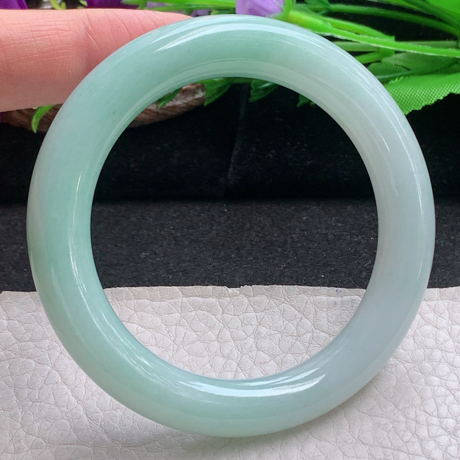 ss实拍55*10.8招财美人镯 天然缅甸翡翠a货手镯果绿圆条正圈玉镯子