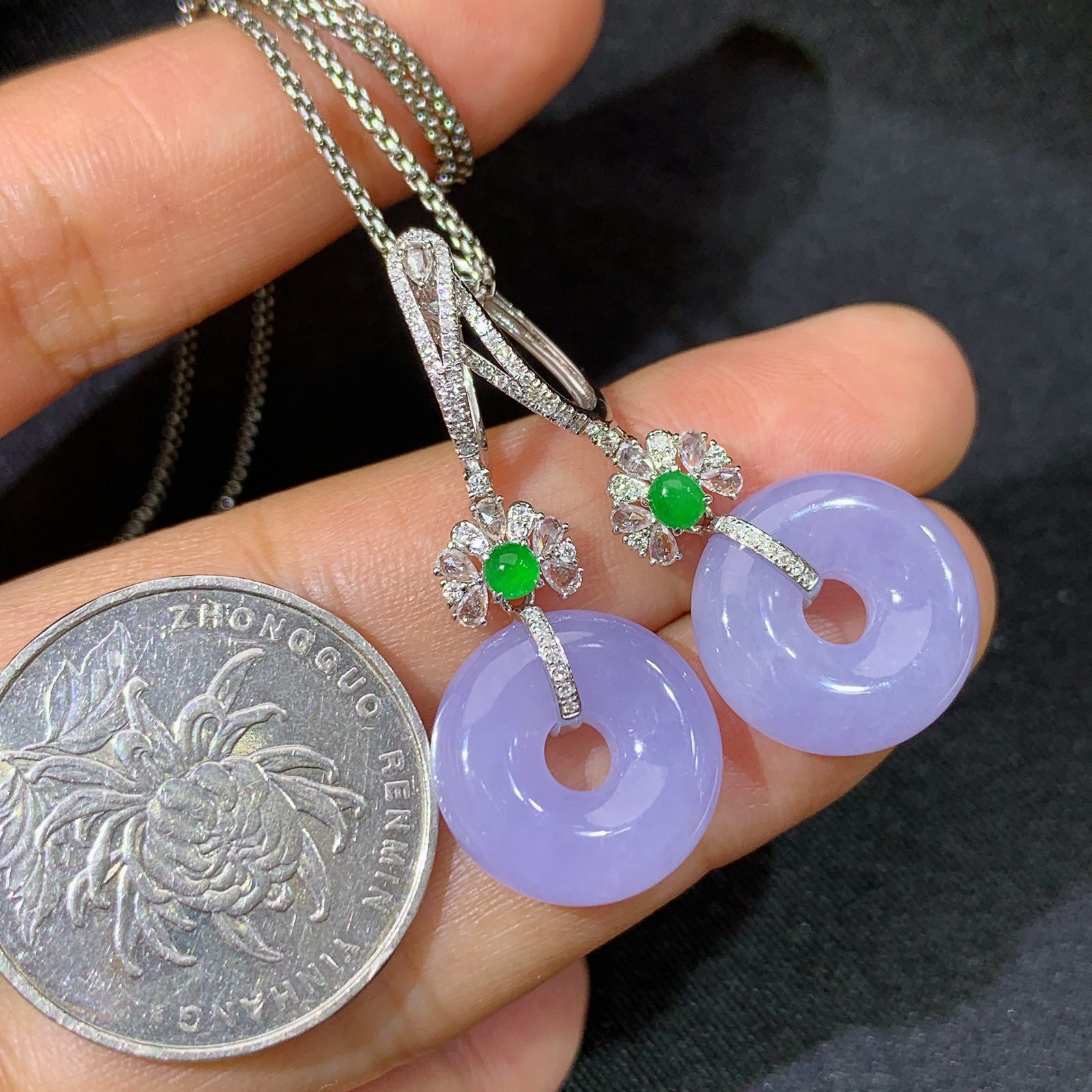 冰紫罗兰甜甜圈耳坠，18k金镶嵌，温润细腻，颜色鲜艳，Cj 尺寸15.4*5