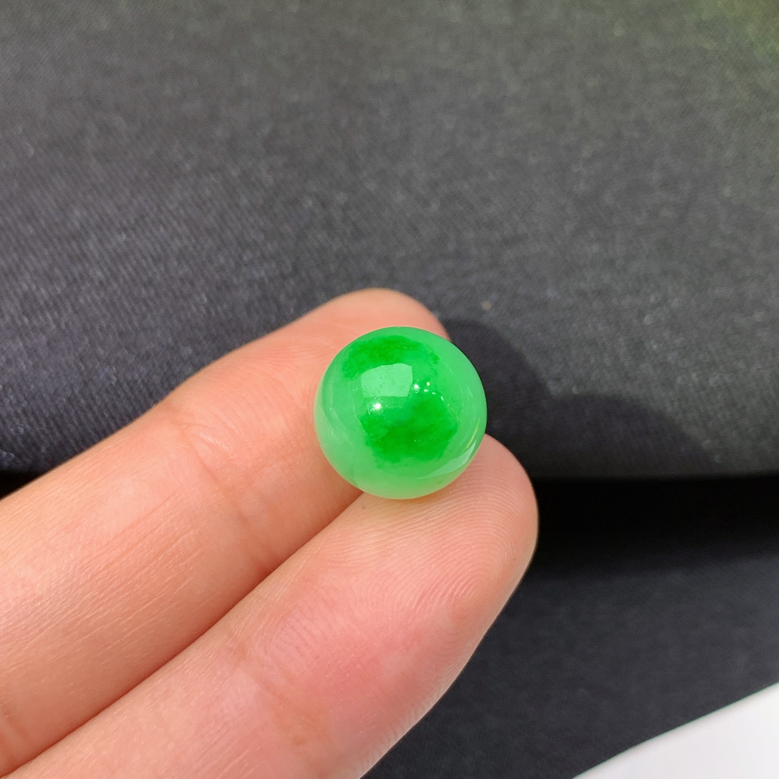 飘绿圆珠，镶嵌佳品，冰润细腻，种水足，Be 尺寸11