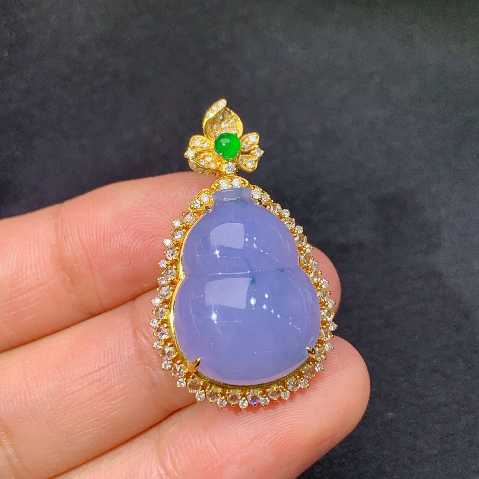 紫罗兰葫芦吊坠，18k金镶嵌，温润细腻，颜色鲜艳，Jz 尺寸33.3*20.1*10.1