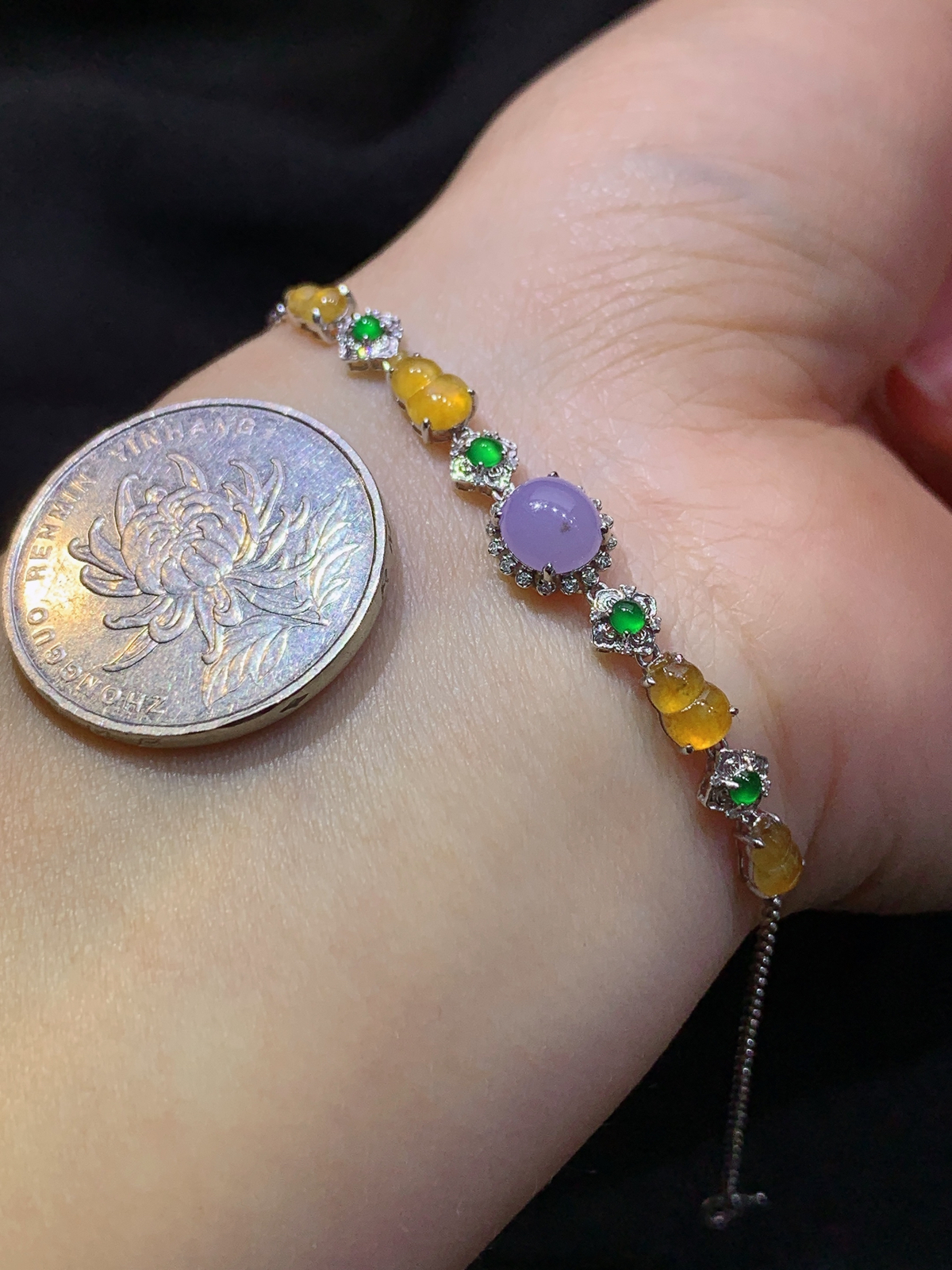 冰黄翡葫芦手链，18k金镶嵌，款式新颖，冰润鲜艳，种水足，Yl 尺寸6.4*5.6*2.7