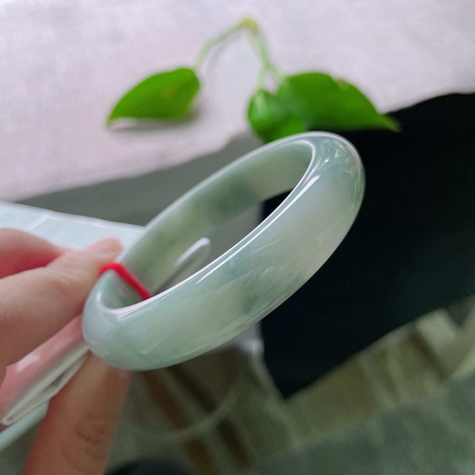 55.1/12.9/7.9飘色正圈，水润细腻，晕染意境感，一点皮纹..