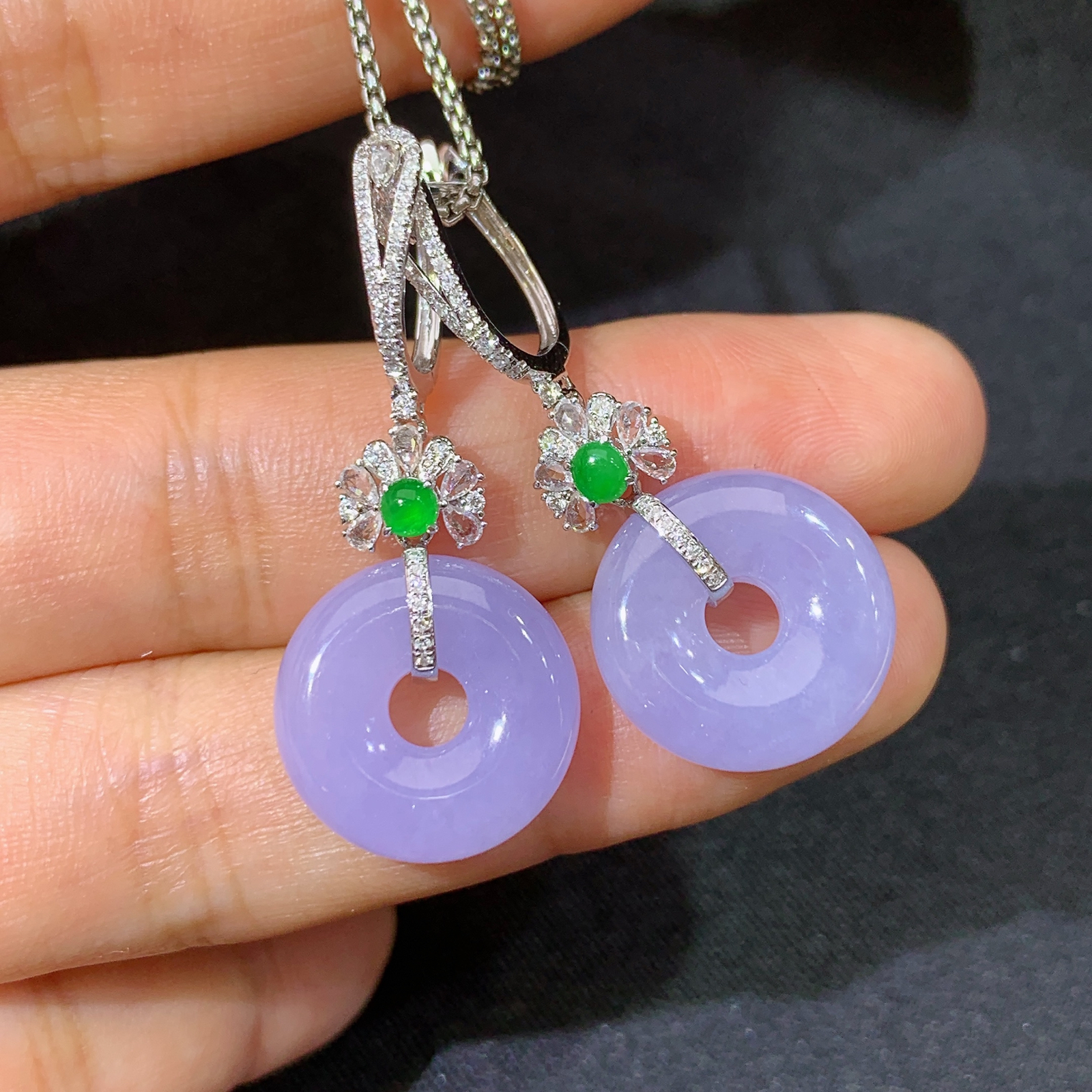 冰紫罗兰甜甜圈耳坠，18k金镶嵌，温润细腻，颜色鲜艳，Cj 尺寸15.4*5