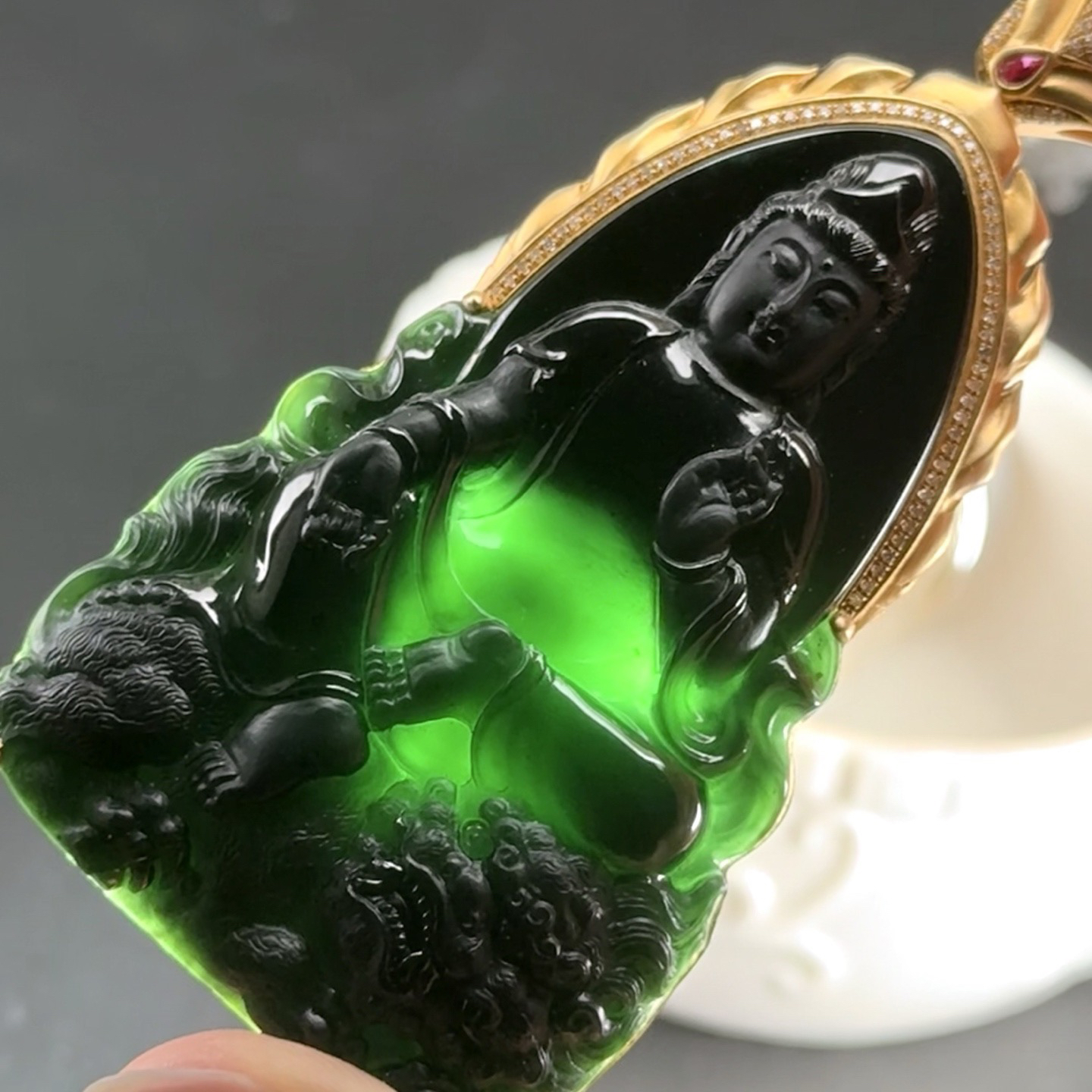 精品18k墨翠文殊菩萨 种好色正 黑度极好 打灯通透 油性十足 尺寸70.8