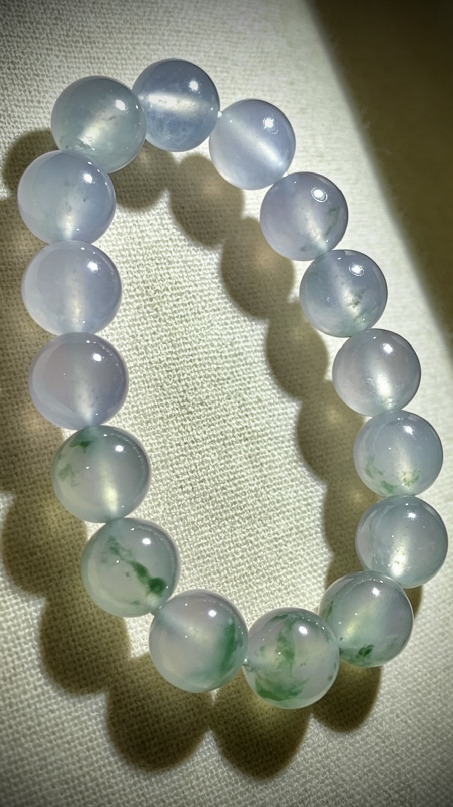 高品质飘花珠子手串手链，
直径13mm，16粒，58.85g，