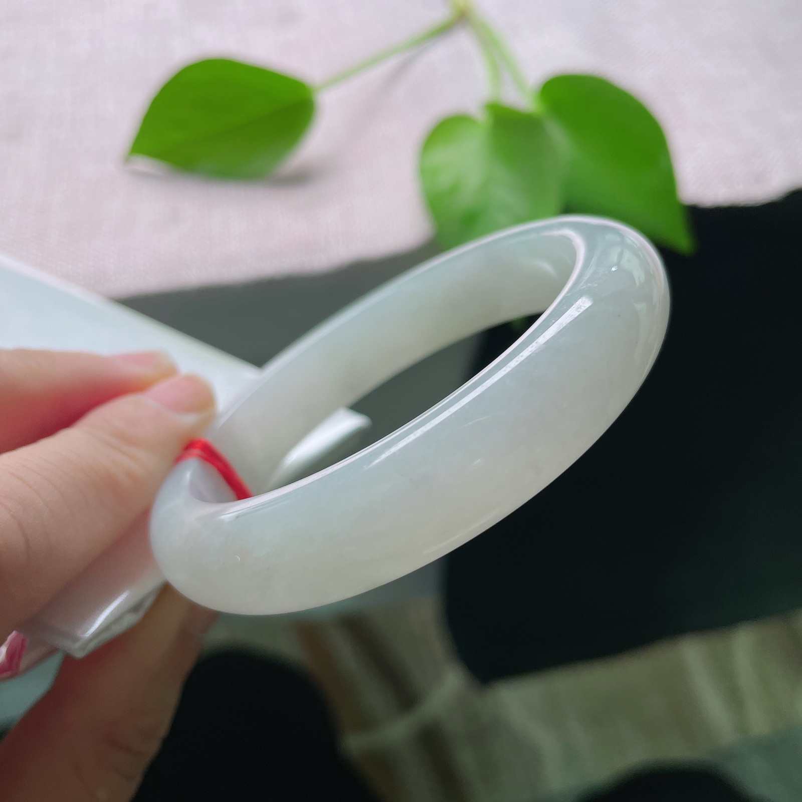 56.4/12.7/8淡绿底正圈，水润细腻，清馨，温柔大方，皮纹..