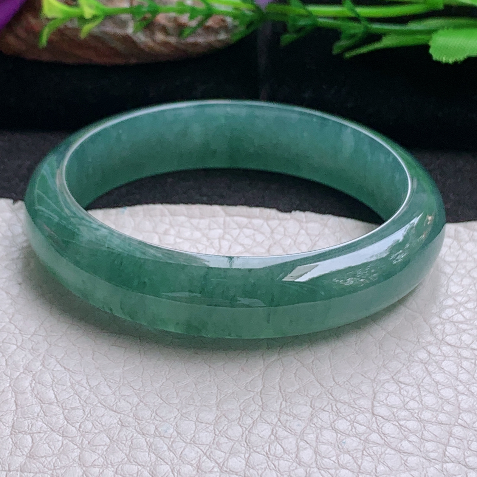 js实拍58*13.6*7.8平安镯 天然缅甸翡翠a货手镯冰油绿正圈玉镯子