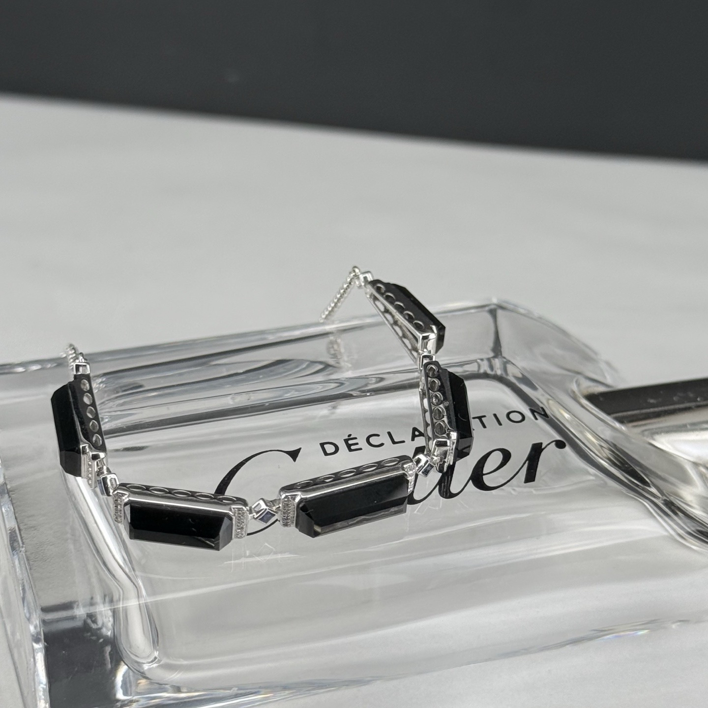 精品18k墨翠手链 种好色正 黑度极好 打灯通透 油性十足  尺寸13.5