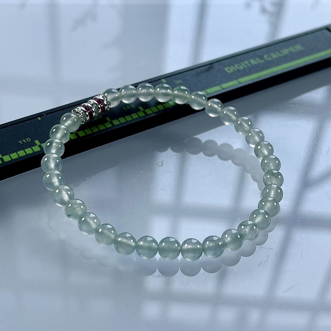 缅甸天然翡翠A货，卡5高冰种起光小圆珠手串手链，尺寸：5mm/32颗，长度165mm，重量：8.00g