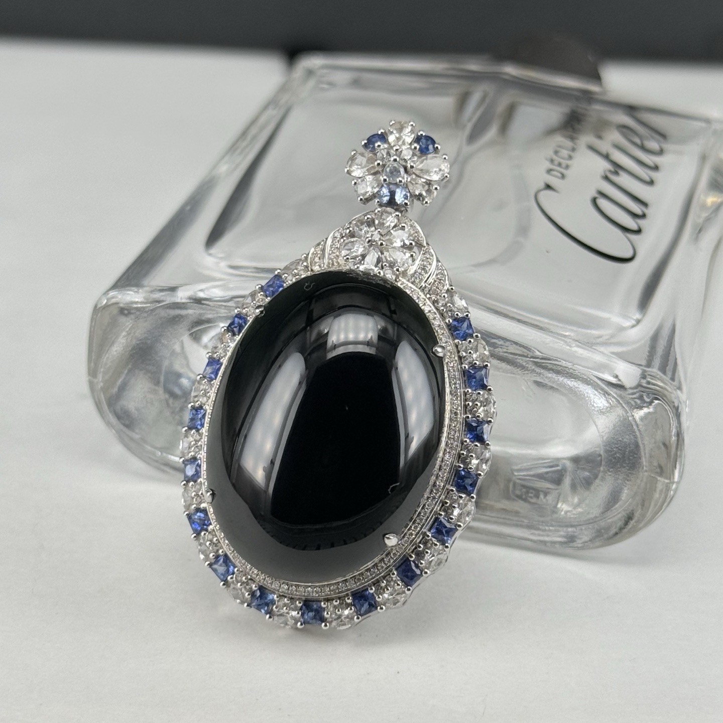 精品18k墨翠蛋面吊坠 种好色正 黑度极好 打灯通透 油性十足 尺寸49