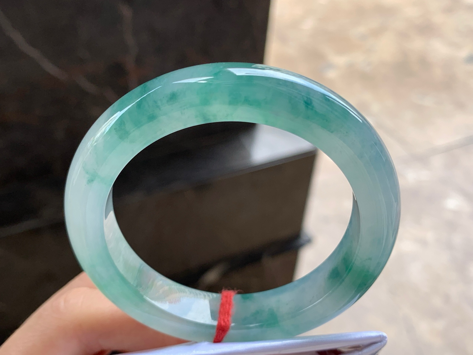 54-11.9-9.3

冰种飘花手镯^_^鲜艳