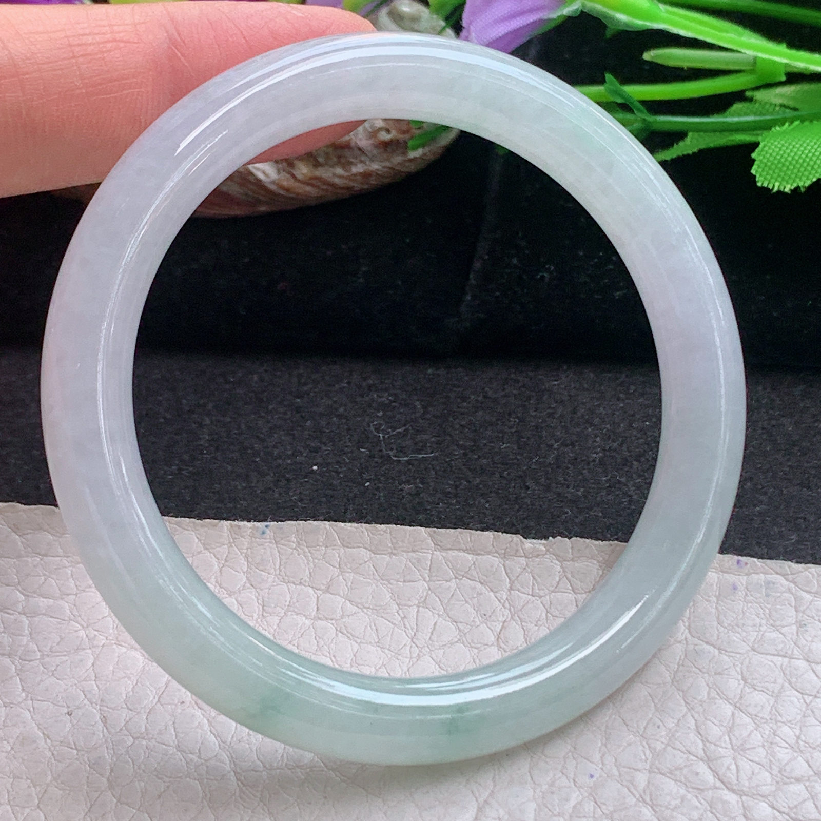 n实拍54.5*8.2美人镯 天然缅甸翡翠a货手镯飘花水润圆条玉镯子