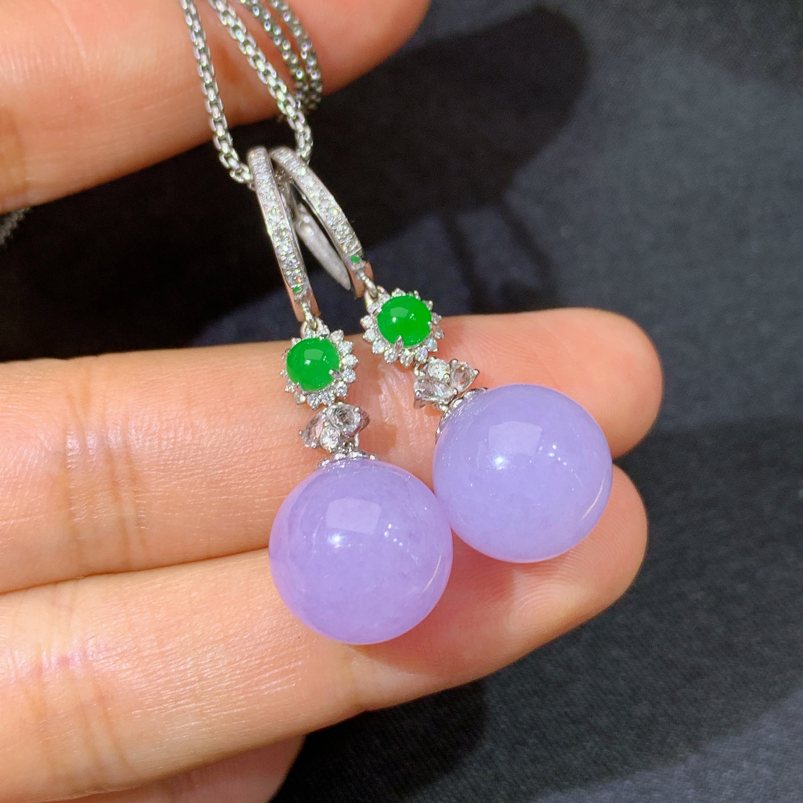 紫罗兰圆珠耳坠，18k金镶嵌，温润细腻，颜色鲜艳，Cj 尺寸12.1