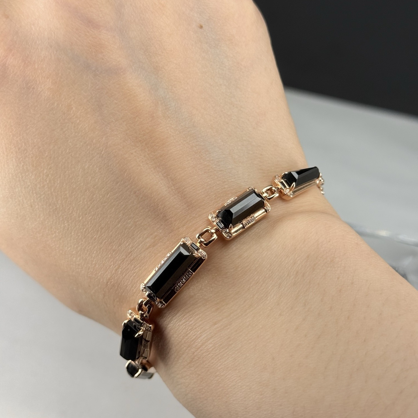 精品18k墨翠手链 种好色正 重金豪镶 打灯通透 油性十足 尺寸13.2