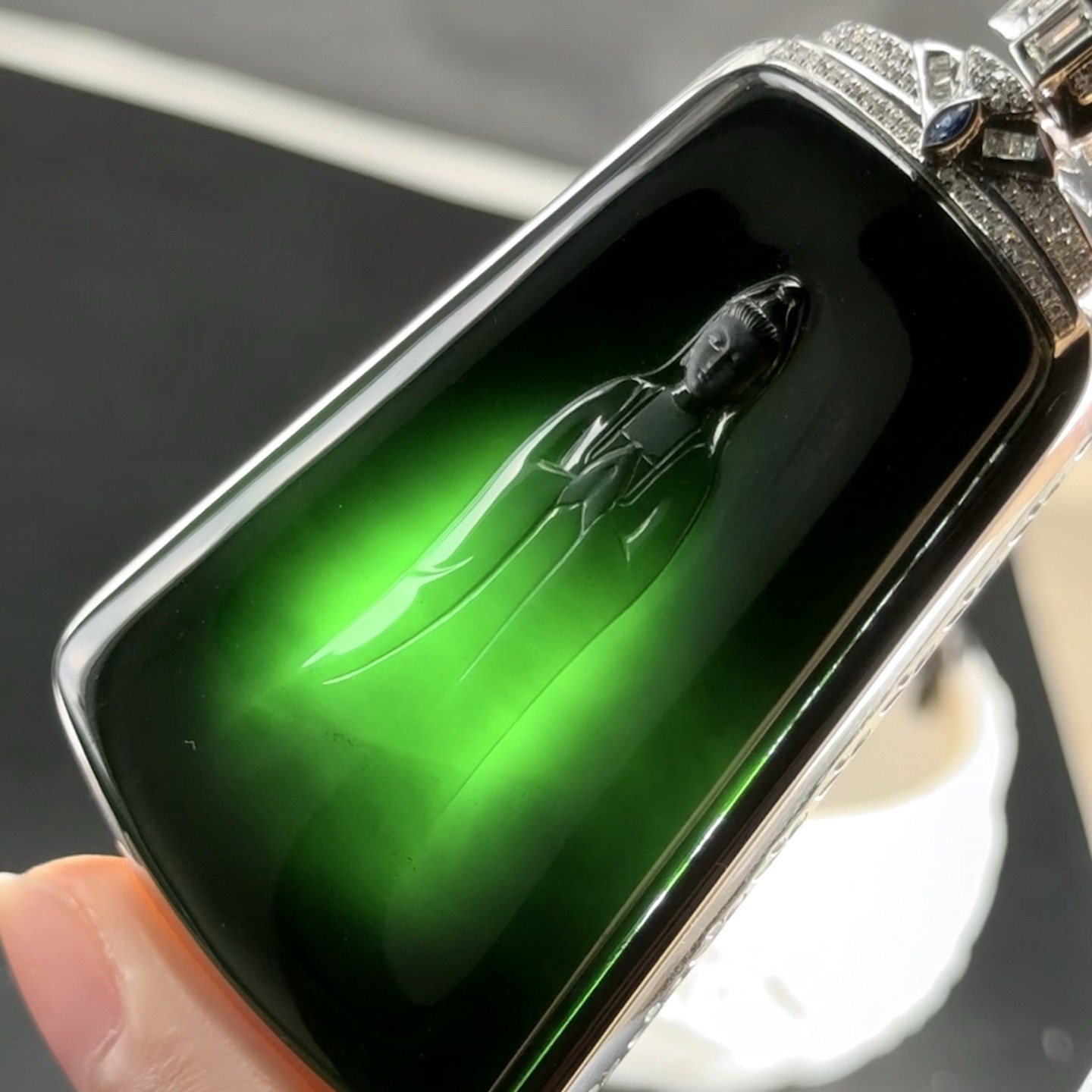 墨翠观音 黑度好 打灯满绿 尺寸75.5