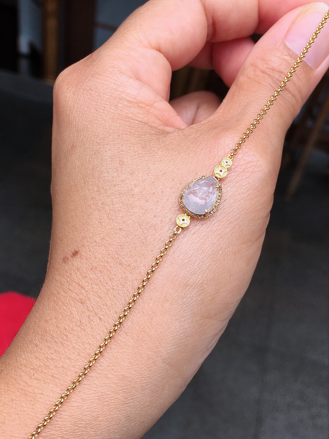 冰种貔貅手链，玉质细腻，荧光感超
强，饱满圆润，尽显优雅气质，18k
金豪华镶嵌