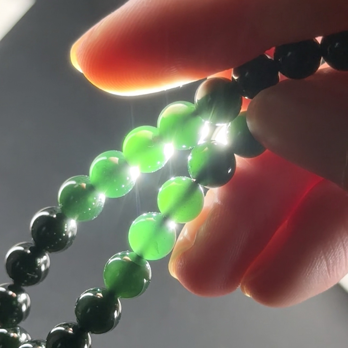 精品墨翠珠子手链 种好色正 黑度极好 打灯通透 油性十足 尺寸6.2