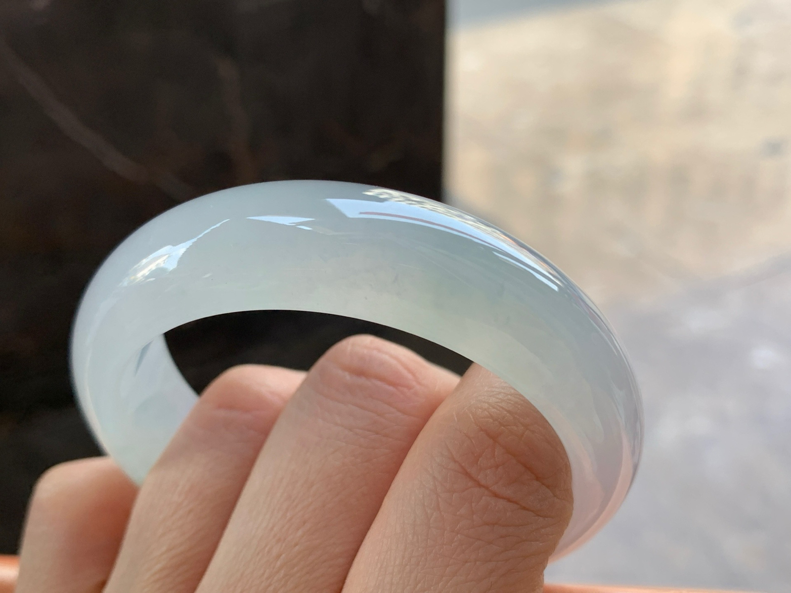 53.5-15.8-8

冰种宽版手镯^_^冰透