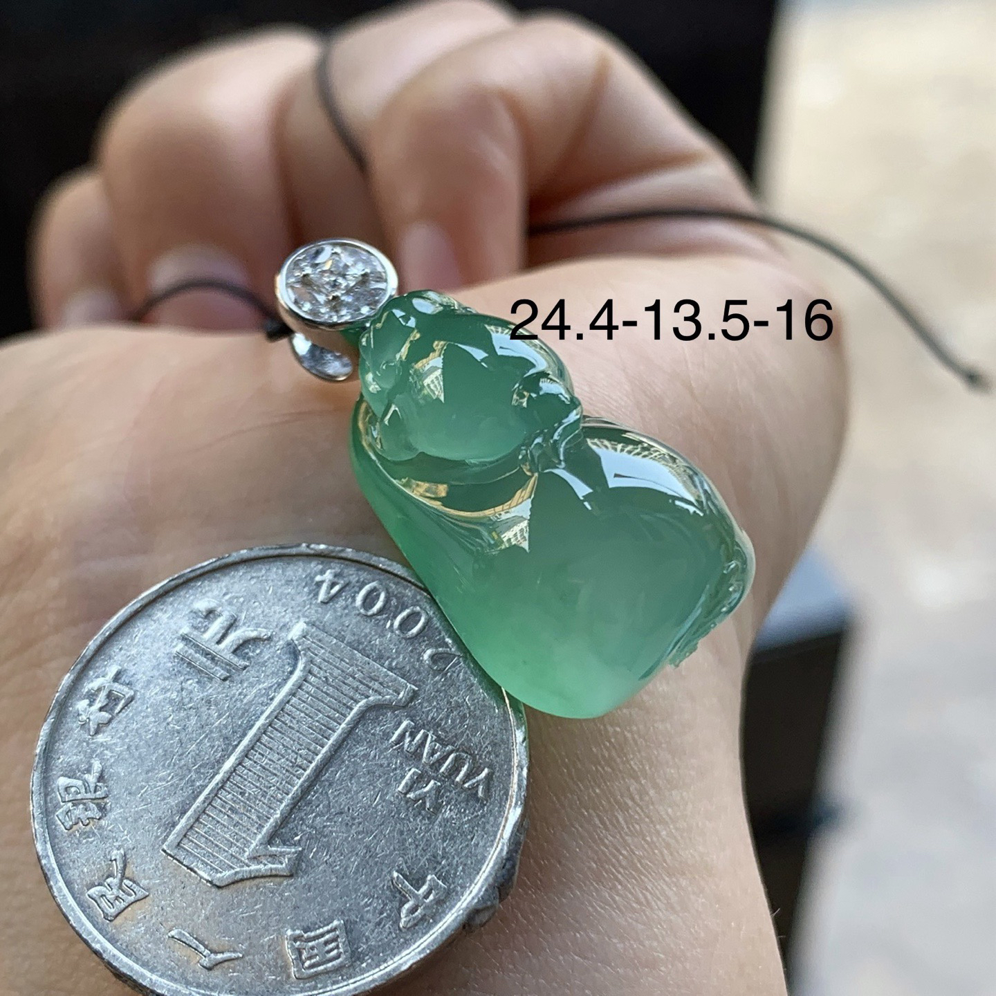 金扣冰晴绿钱袋吊坠^_^饱满 颜色好看 胶块儿